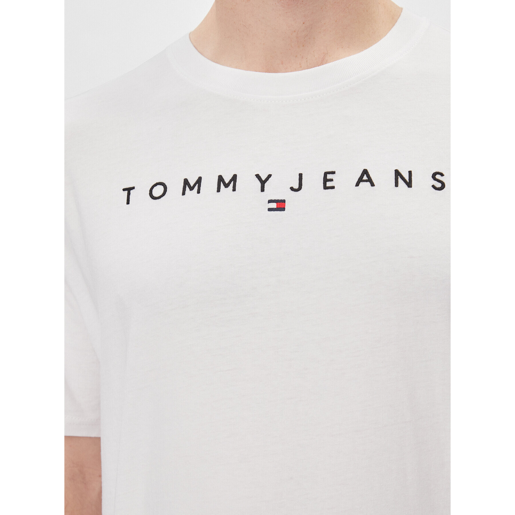 Tommy Jeans Tricou Tjm Reg Linear Logo Tee Ext DM0DM17993 Alb Regular Fit - Pled.ro