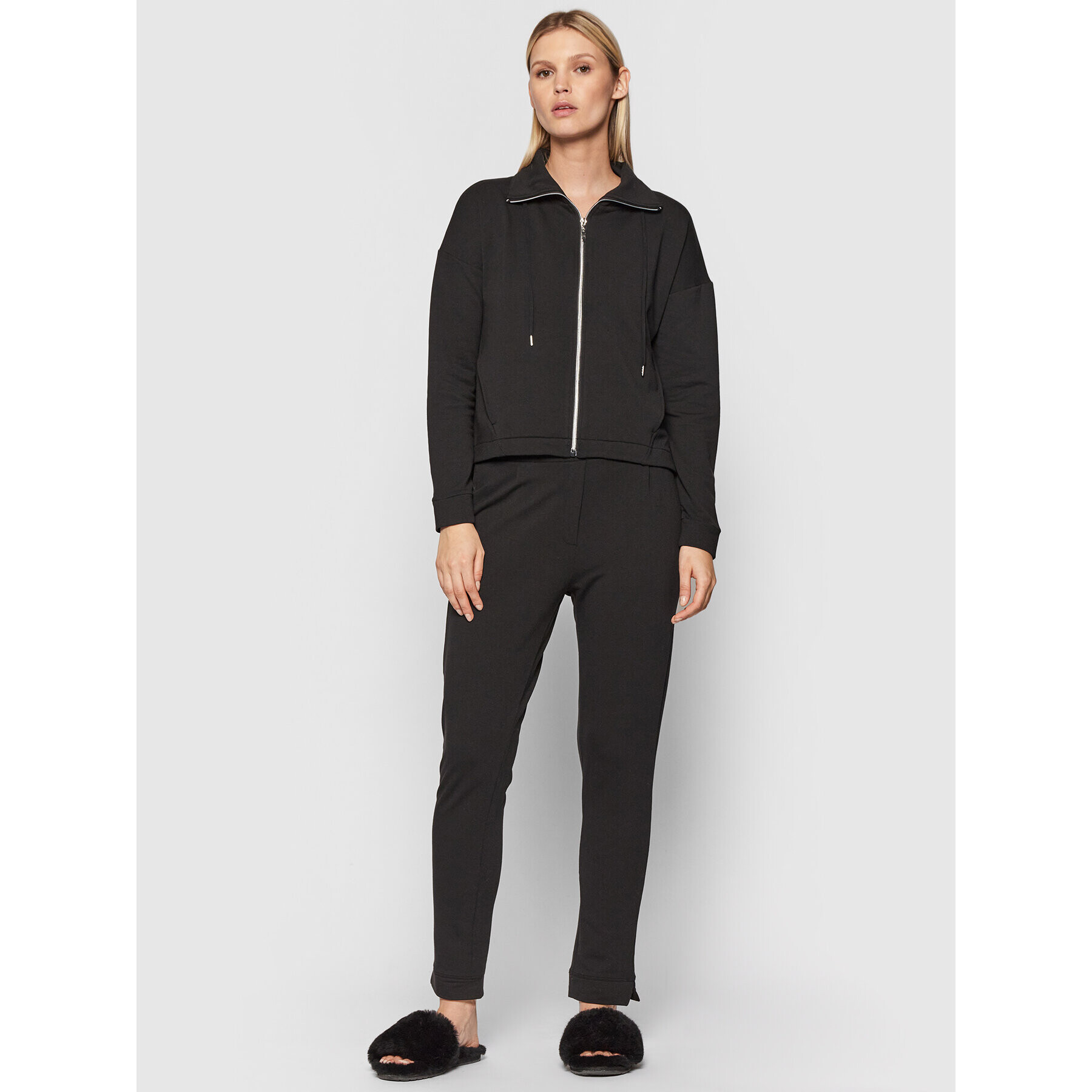 Triumph Bluză Thermal 10209582 Negru Relaxed Fit - Pled.ro