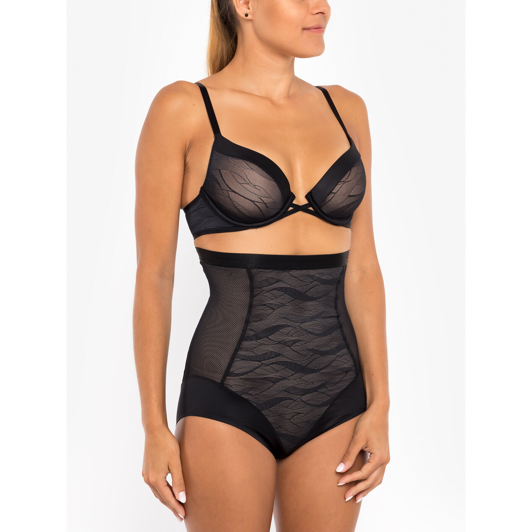 Triumph Lenjerie de corp modelatoare partea de jos Airy Sensation 10181302 Negru - Pled.ro