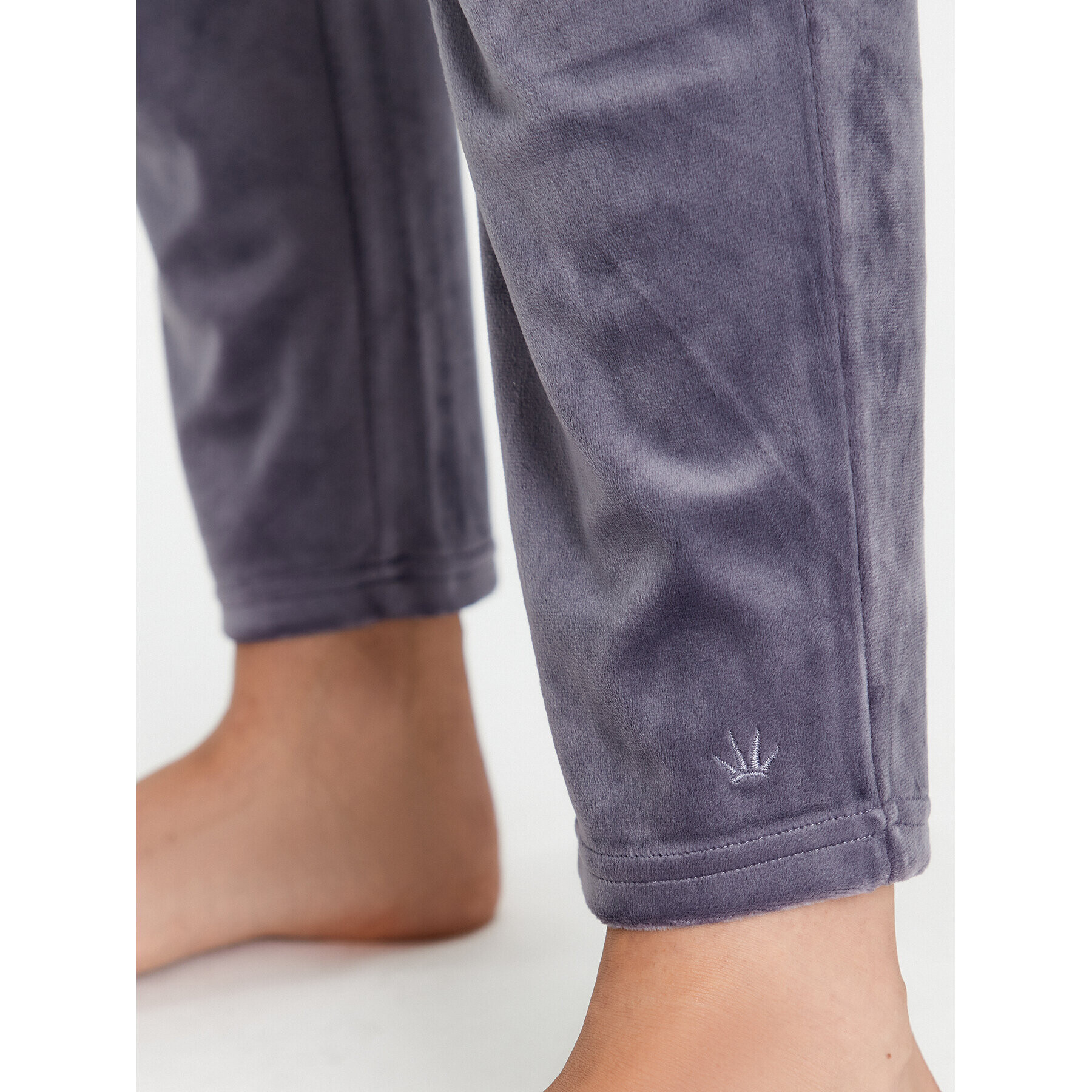 Triumph Pantaloni pijama Cozy Comfort Velour Trousers 10216539 Gri Regular Fit - Pled.ro