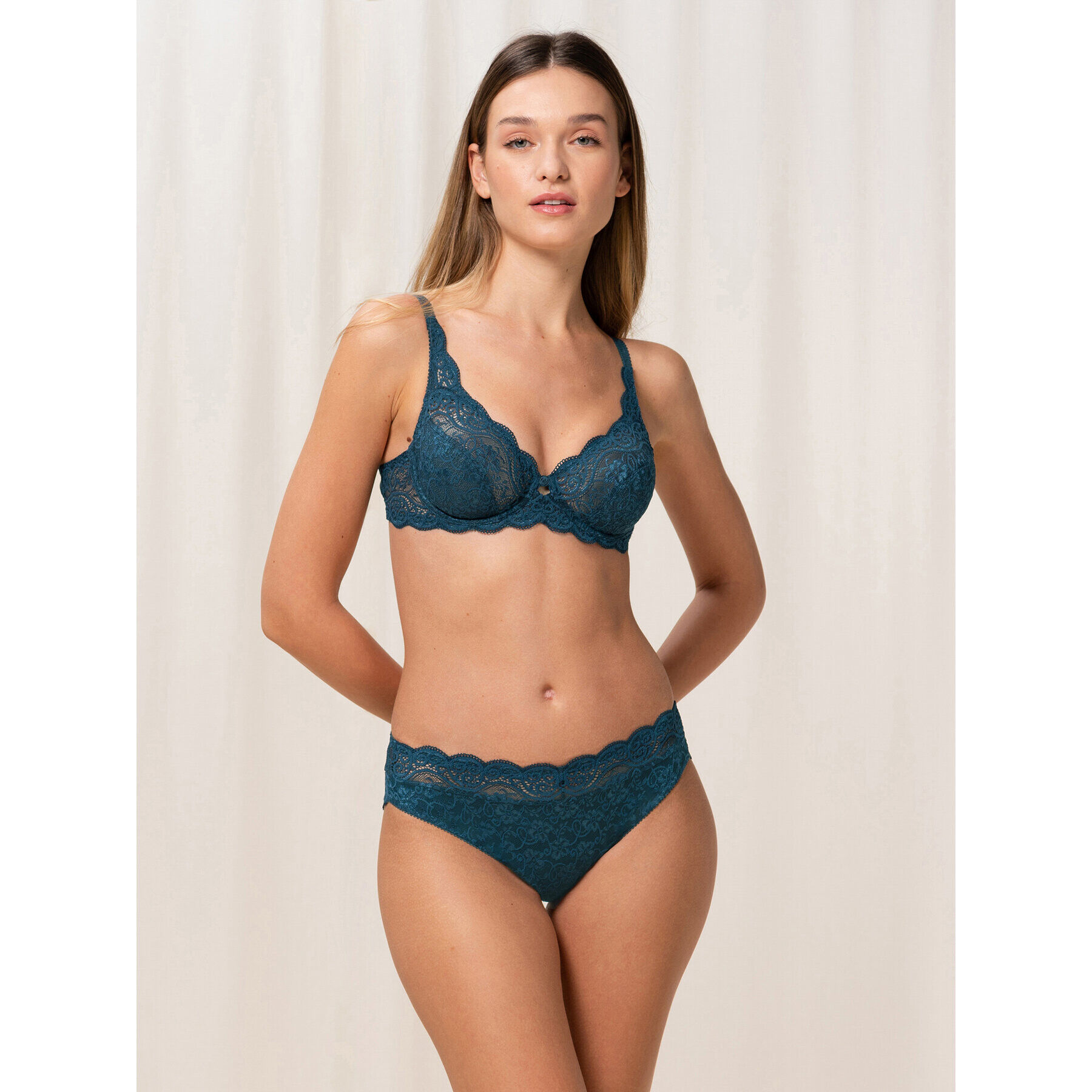 Triumph Sutien cu armătură Amourette 300 10166797 Bleumarin - Pled.ro