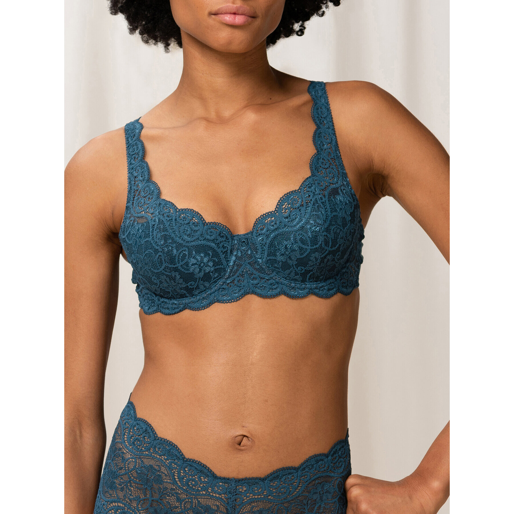 Triumph Sutien cu armătură Amourette 300 10166798 Bleumarin - Pled.ro