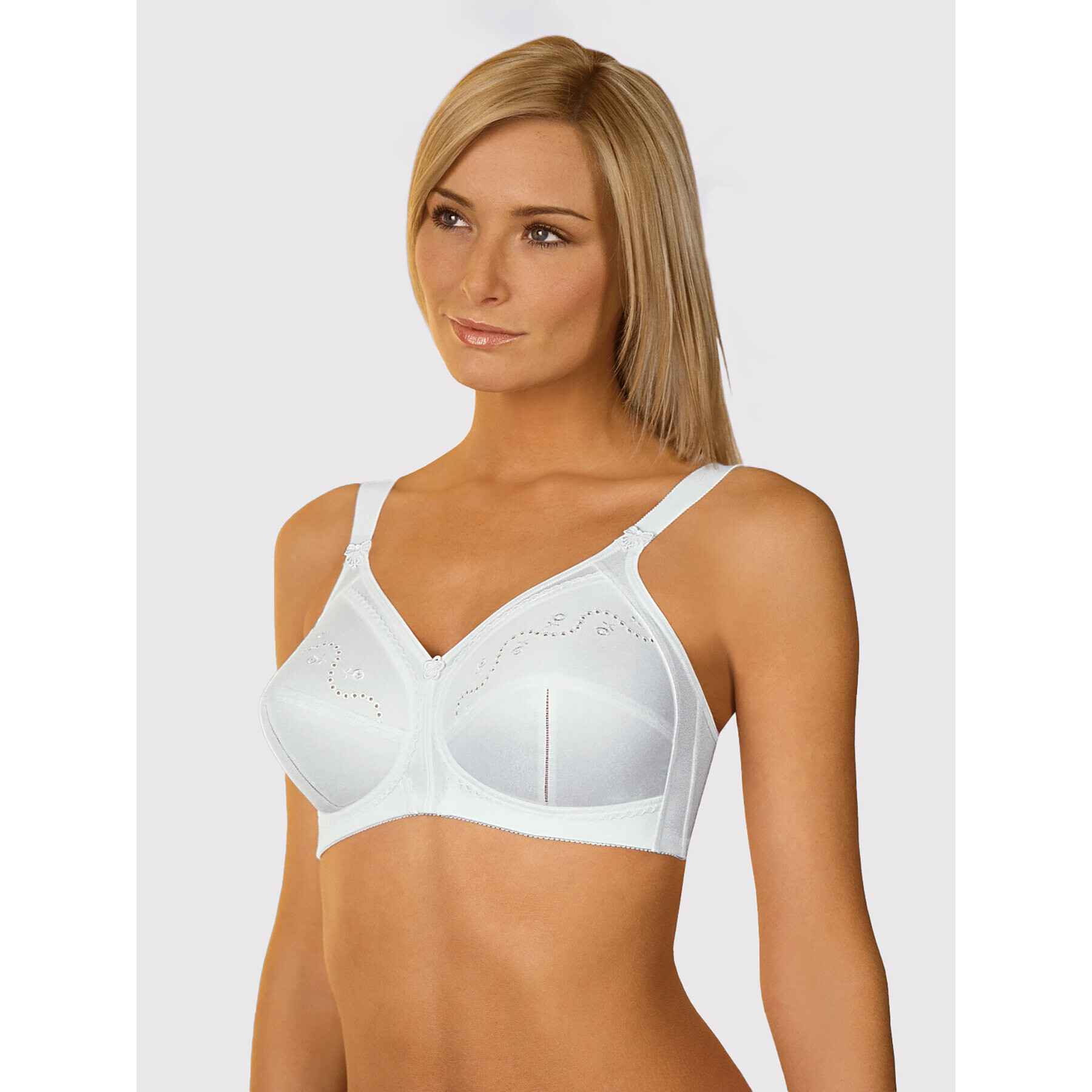 Triumph Sutien fără armătură 10004928 Alb - Pled.ro