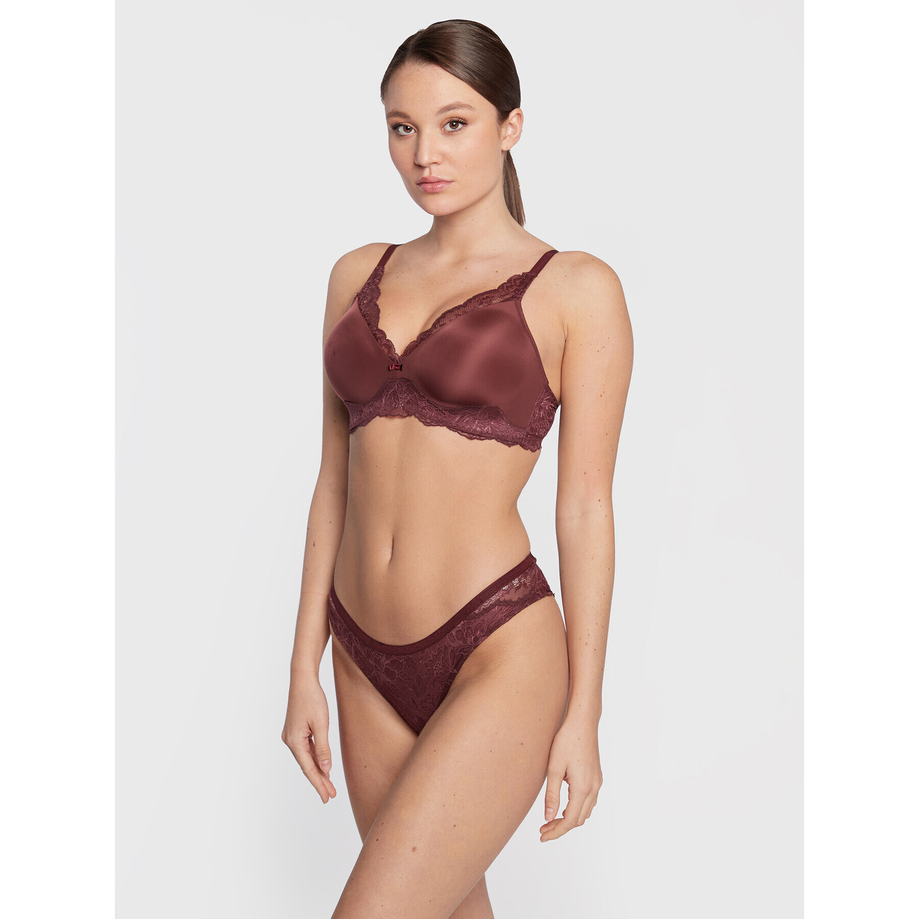 Triumph Sutien fără armătură Amourette Charm 10201694 Maro - Pled.ro