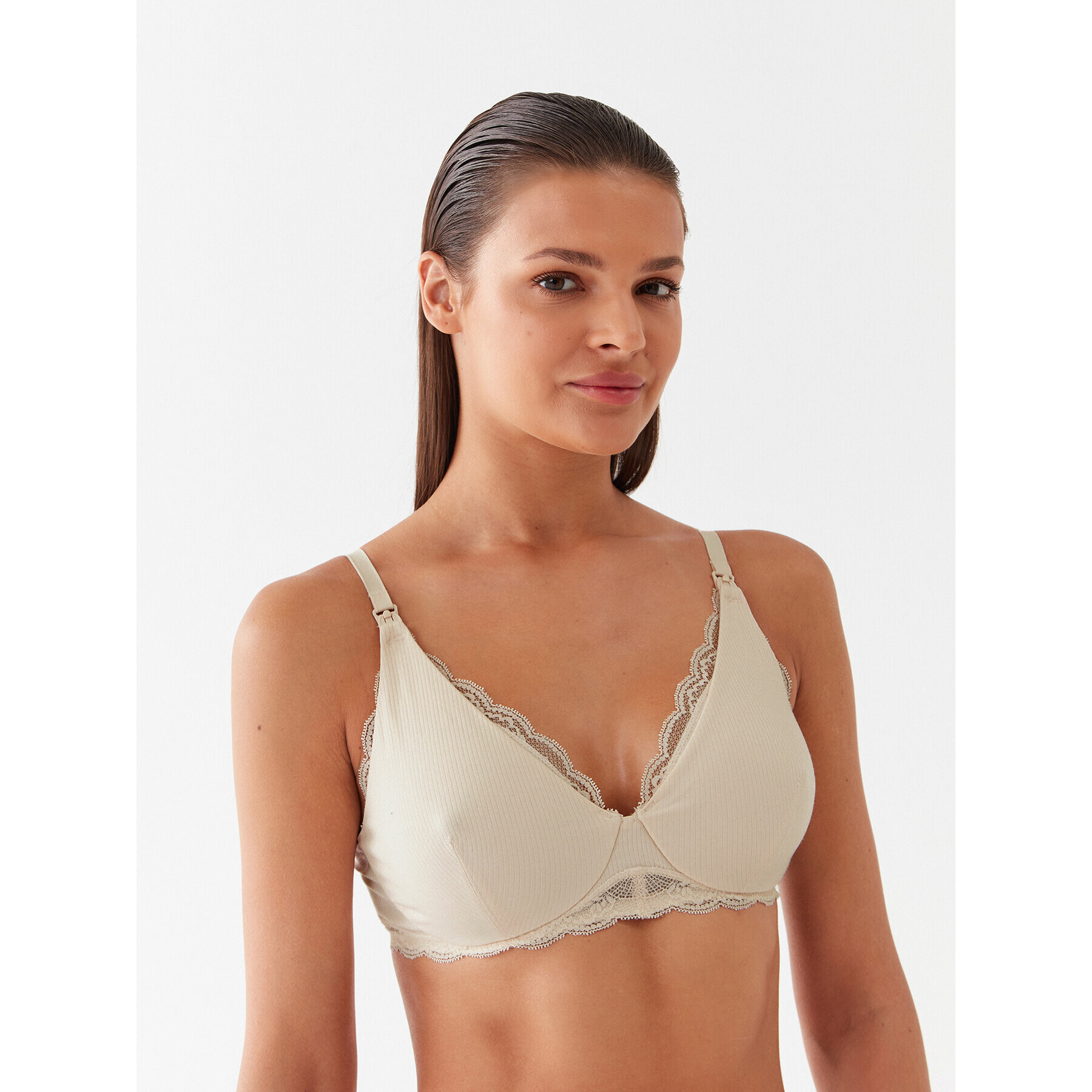 Triumph Sutien pentru alăptare Natural Spotlight Maternity 10214958 Écru - Pled.ro