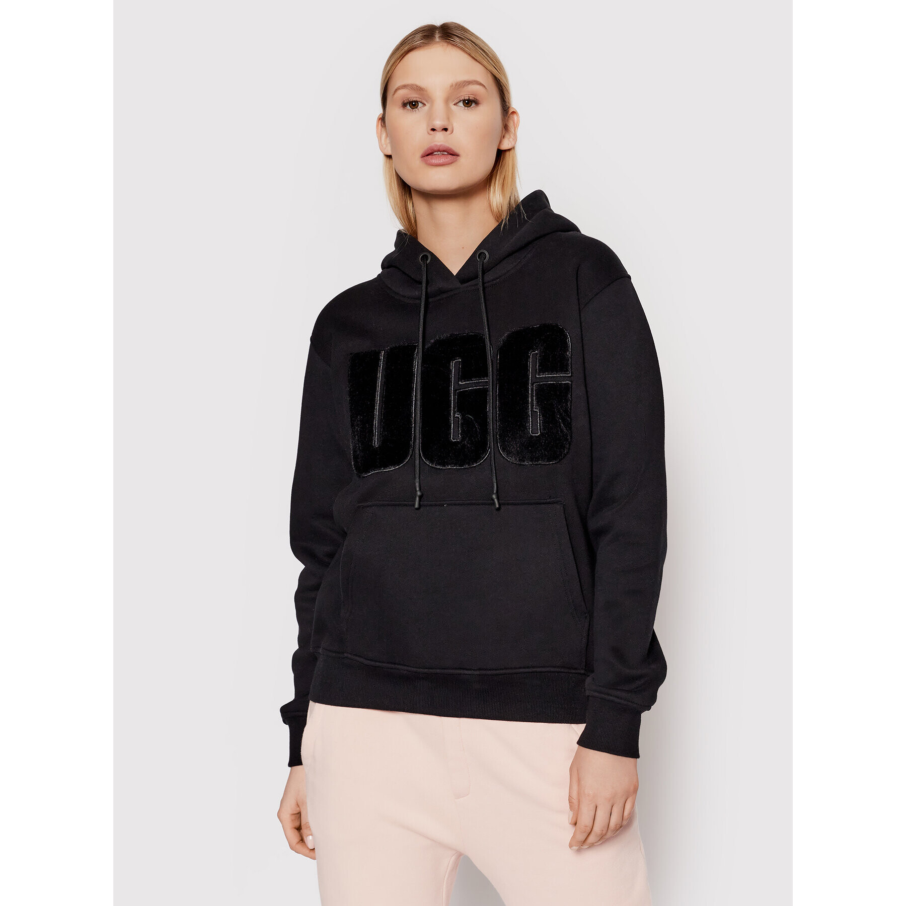 Ugg Bluză Rey Fuzzy Logo 1121385 Negru Relaxed Fit - Pled.ro