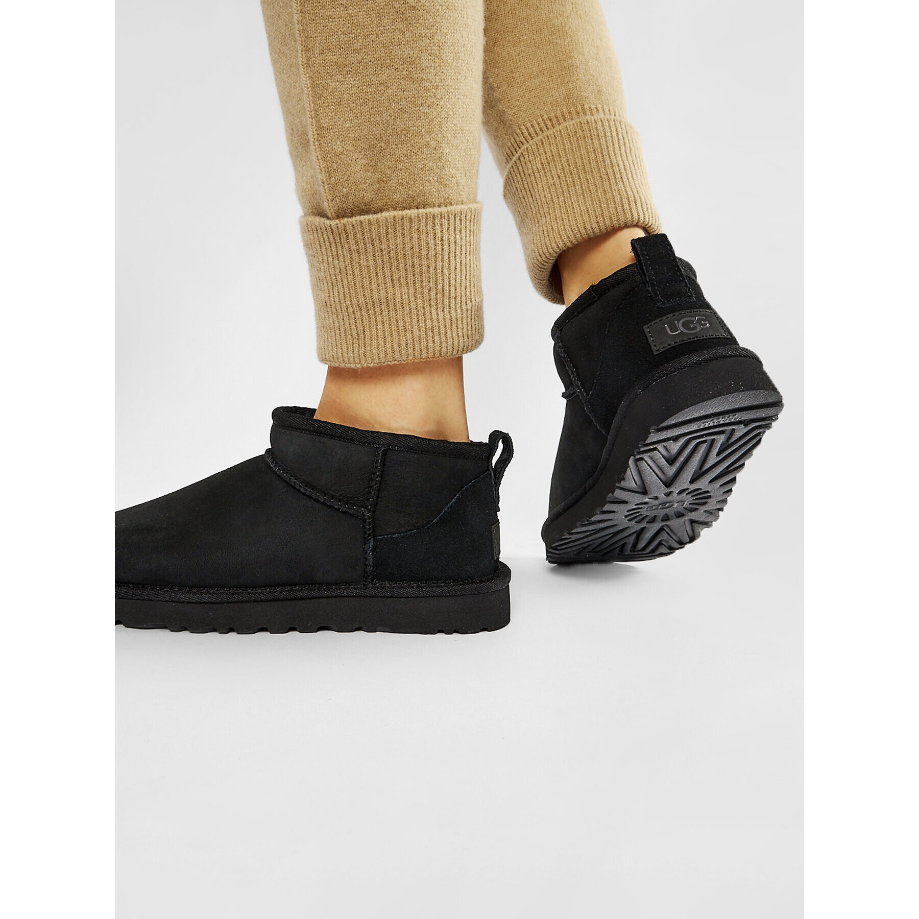 Ugg Cizme de zăpadă W Classic Ultra Mini 1116109 Negru - Pled.ro