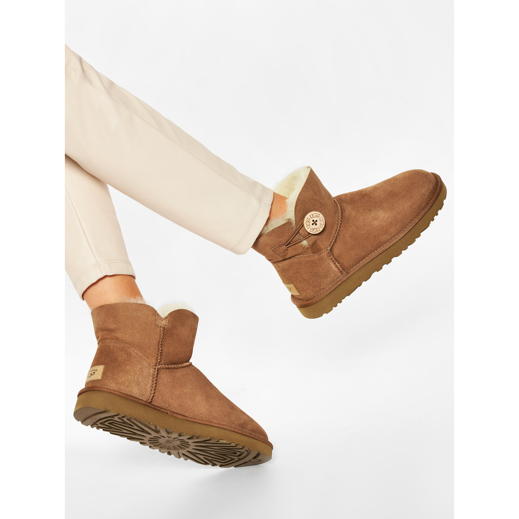 Ugg Cizme de zăpadă W Mini Bailey Button II 1016422 Maro - Pled.ro