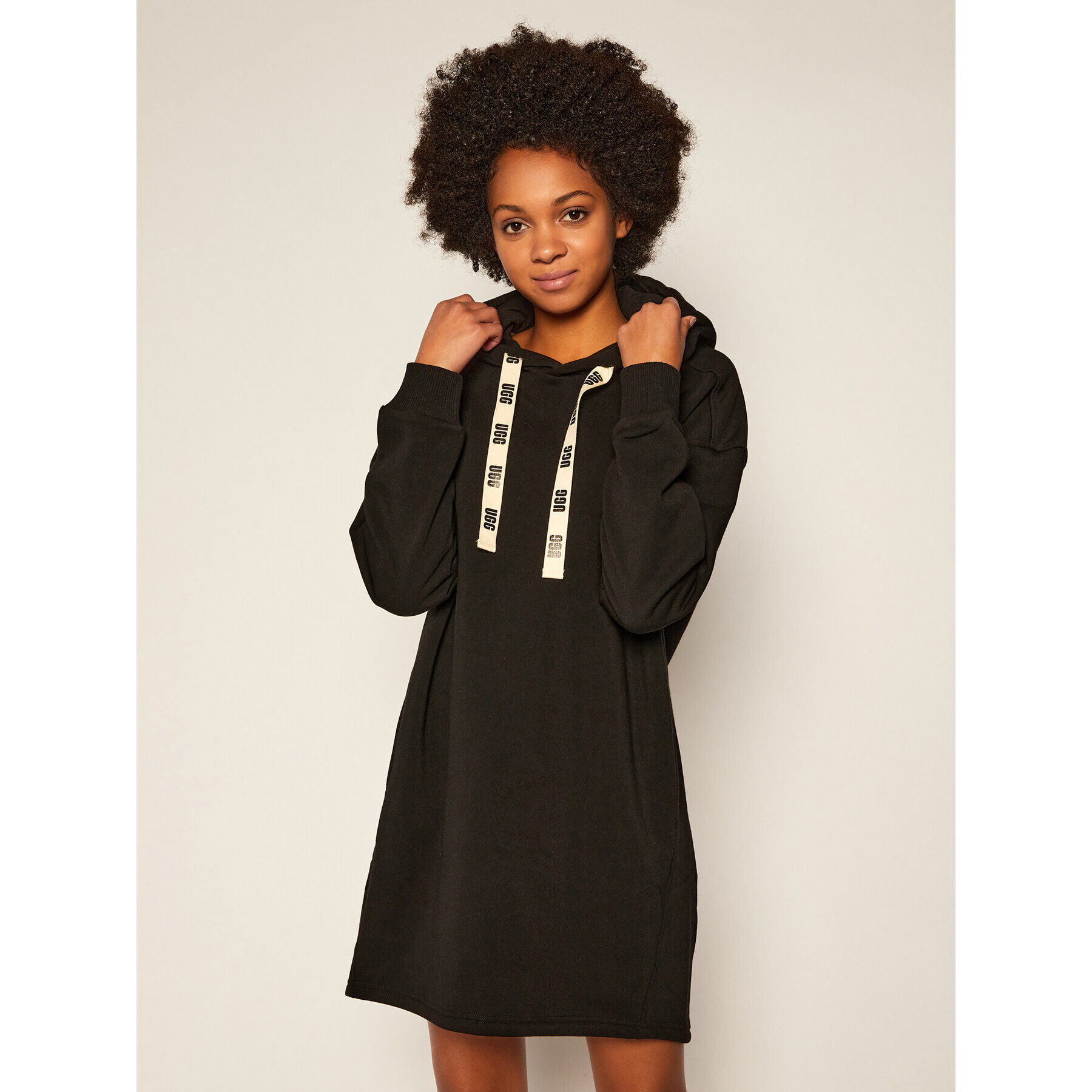 Ugg Rochie tricotată Lucille 1113430 Negru Regular Fit - Pled.ro