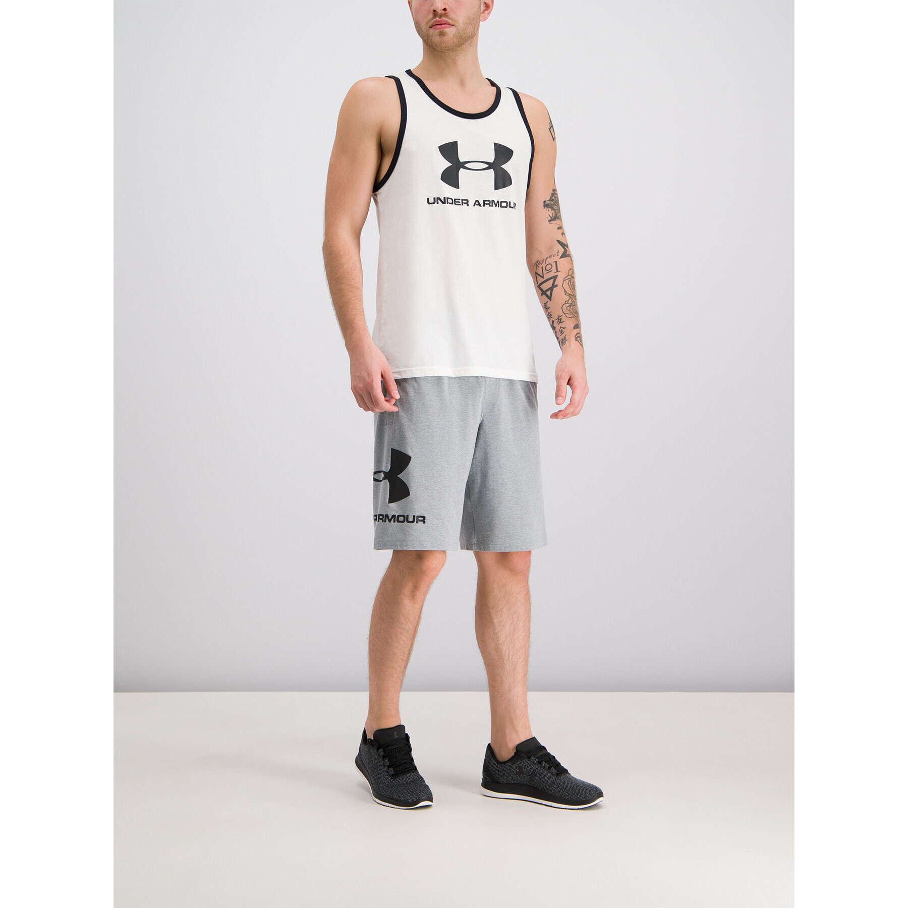 Under Armour Pantaloni scurți sport UA Sportstyle Cotton Graphic 1329300 Gri Regular Fit - Pled.ro