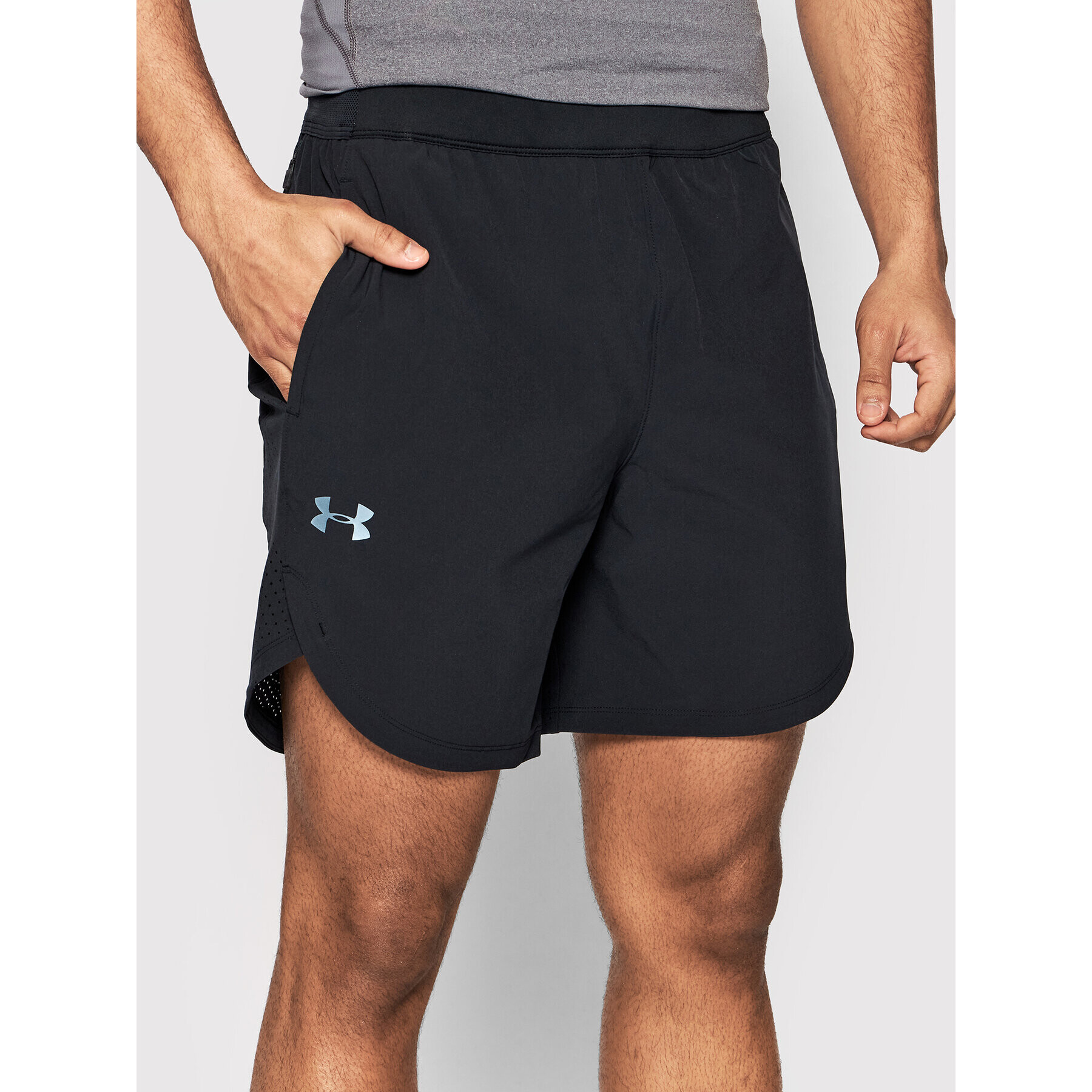 Under Armour Pantaloni scurți sport Ua Stretch 1351667 Negru Regular Fit - Pled.ro