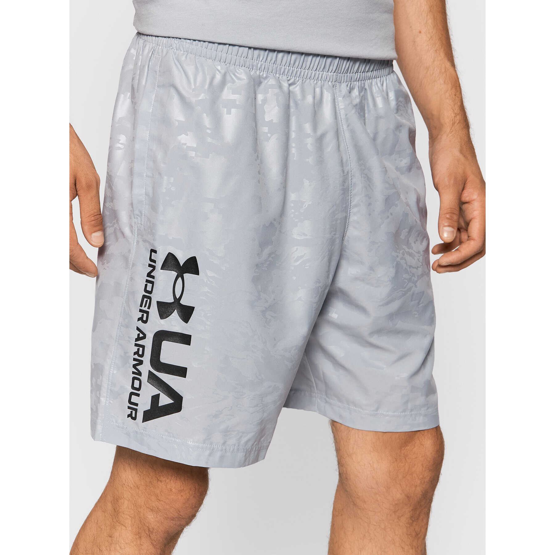 Under Armour Pantaloni scurți sport Woven Emboss 1361432 Gri Regular Fit - Pled.ro