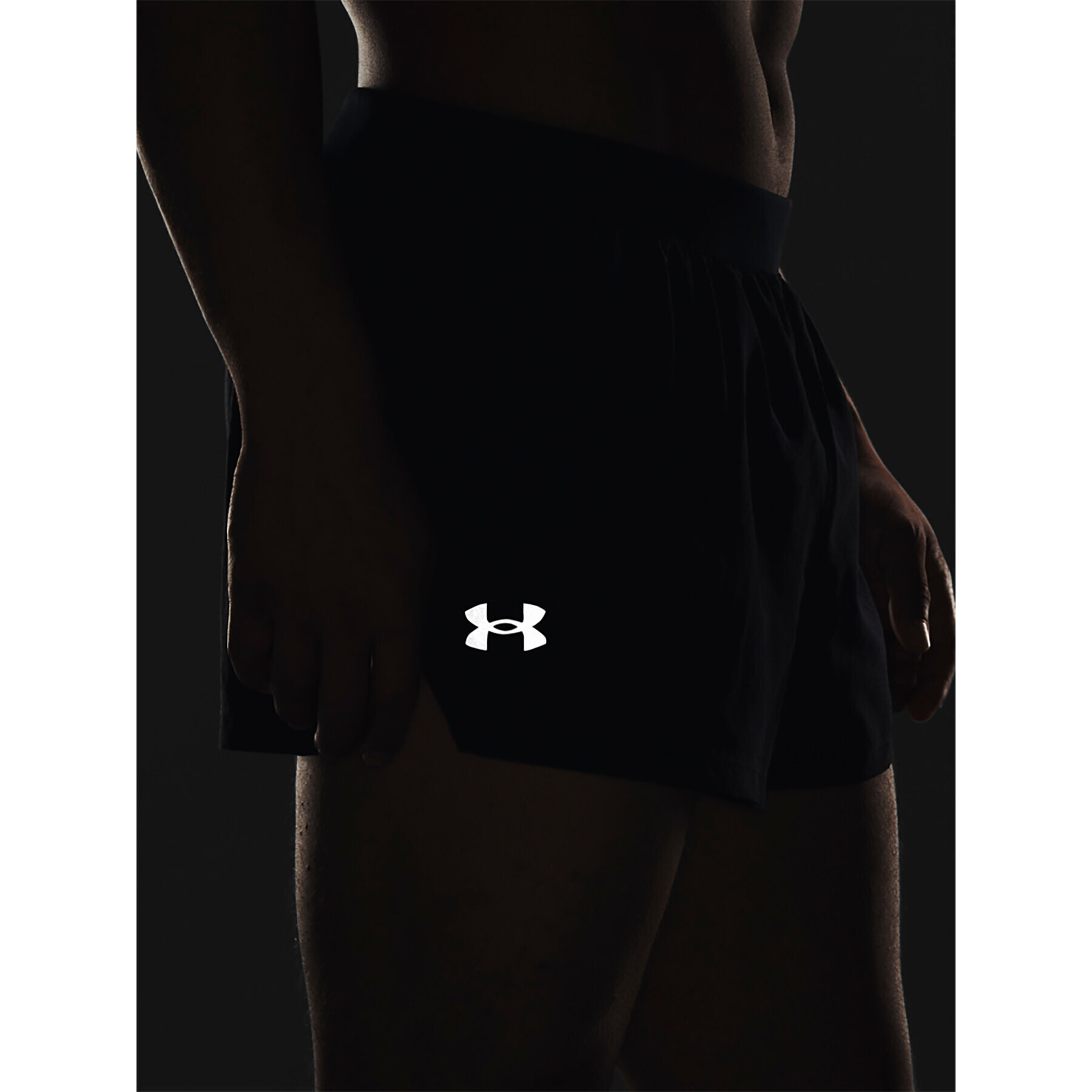 Under Armour Pantaloni scurți sport UA LAUNCH SPLIT PERF SHORT 1377813 Negru Regular Fit - Pled.ro