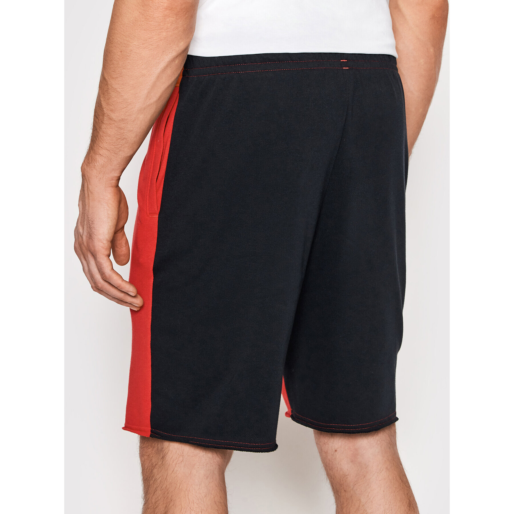 Under Armour Pantaloni scurți sport Ua Rival Terry Colorblock 1370412 Roșu Regular Fit - Pled.ro