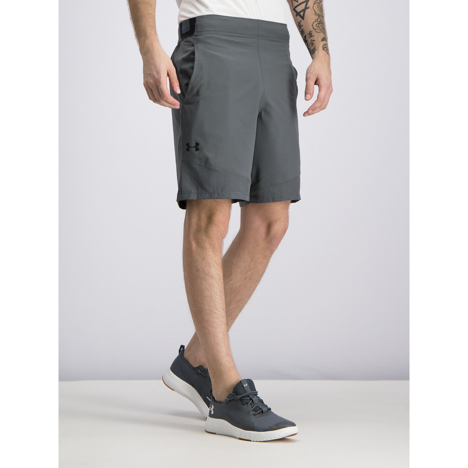 Under Armour Pantaloni scurți sport UA Vanish Woven 1328654 Gri Regular Fit - Pled.ro