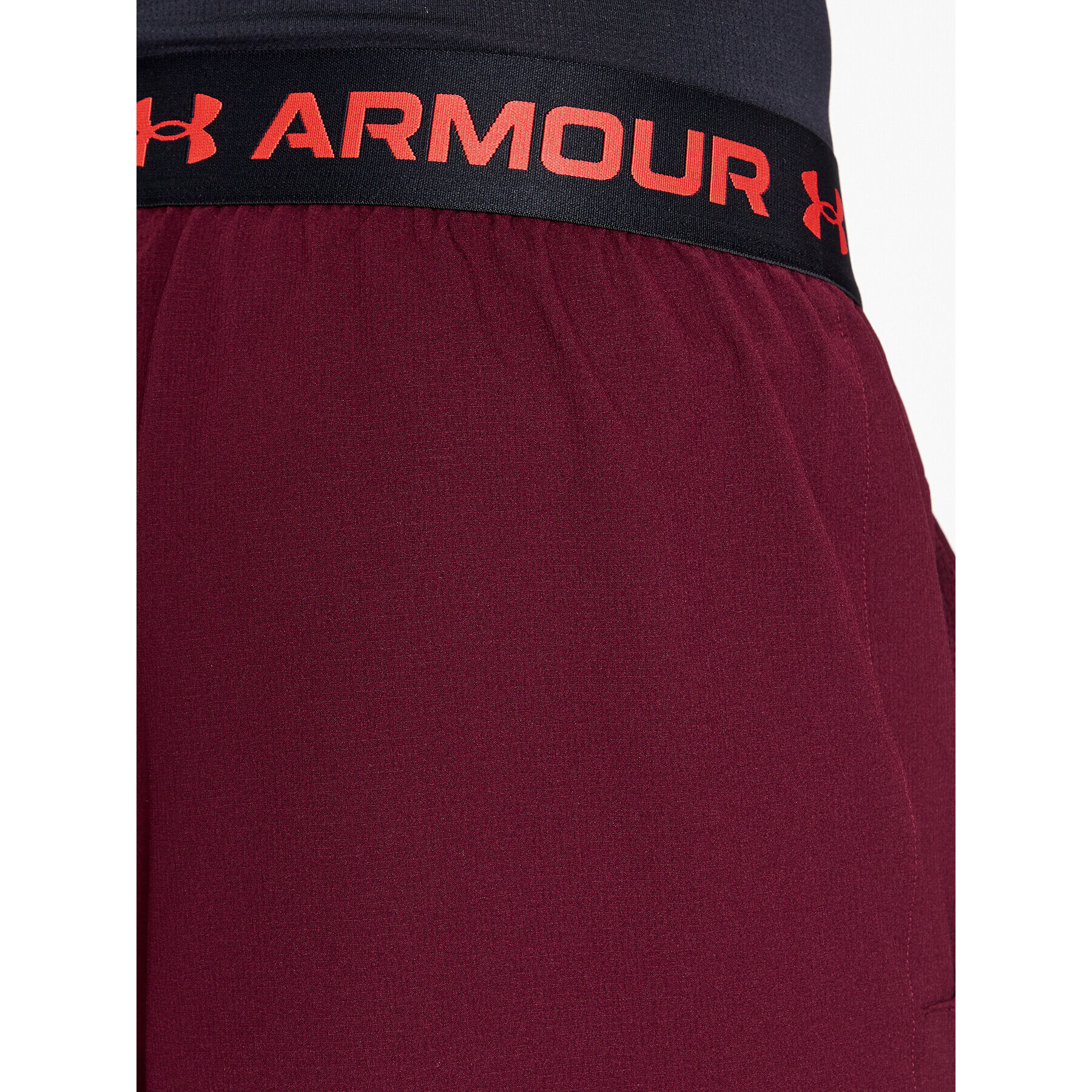 Under Armour Pantaloni scurți sport Ua Vanish Woven 6In Shorts 1373718 Vișiniu Fitted Fit - Pled.ro