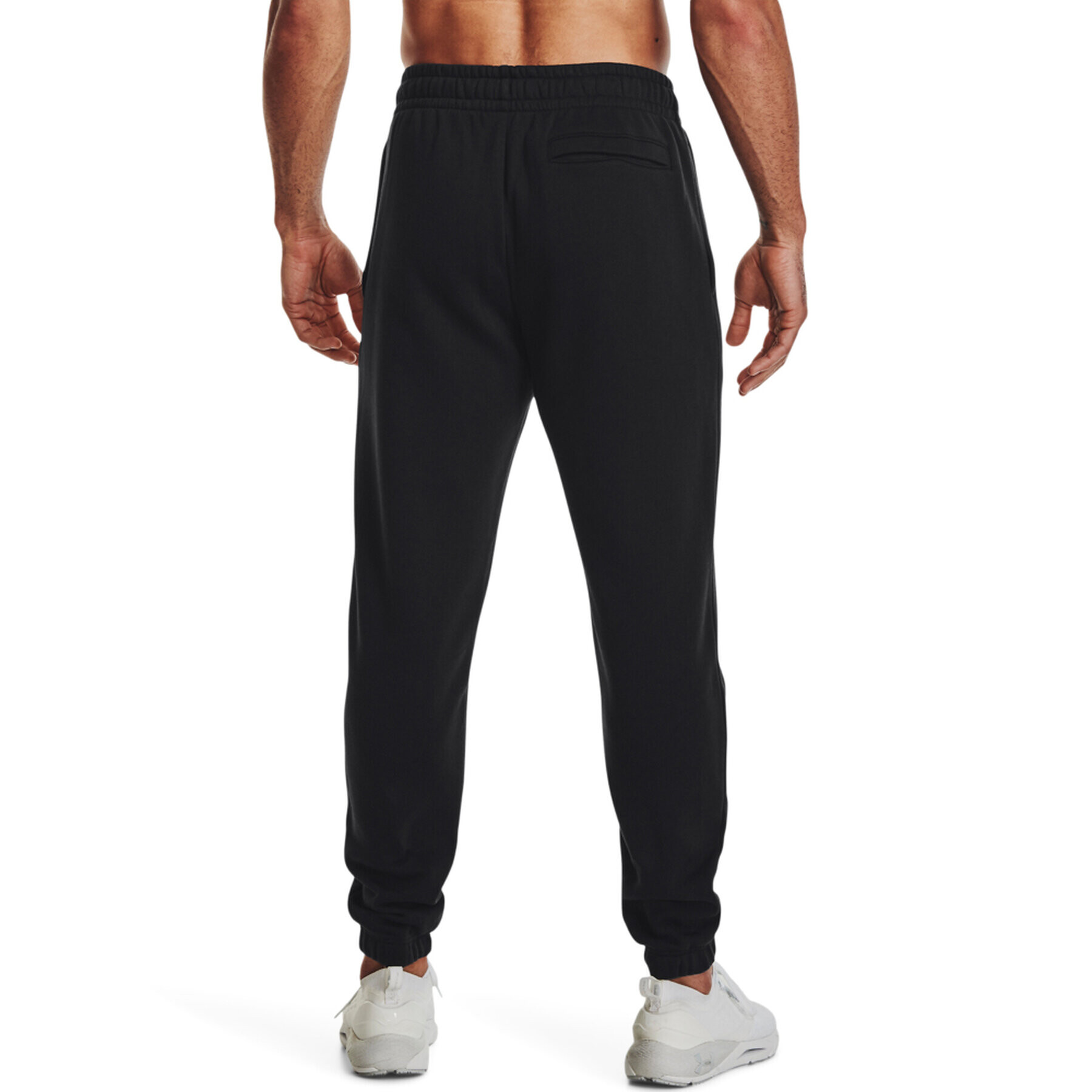 Under Armour Pantaloni trening UA Essential Fleece Jogger 1373882 Negru Regular Fit - Pled.ro