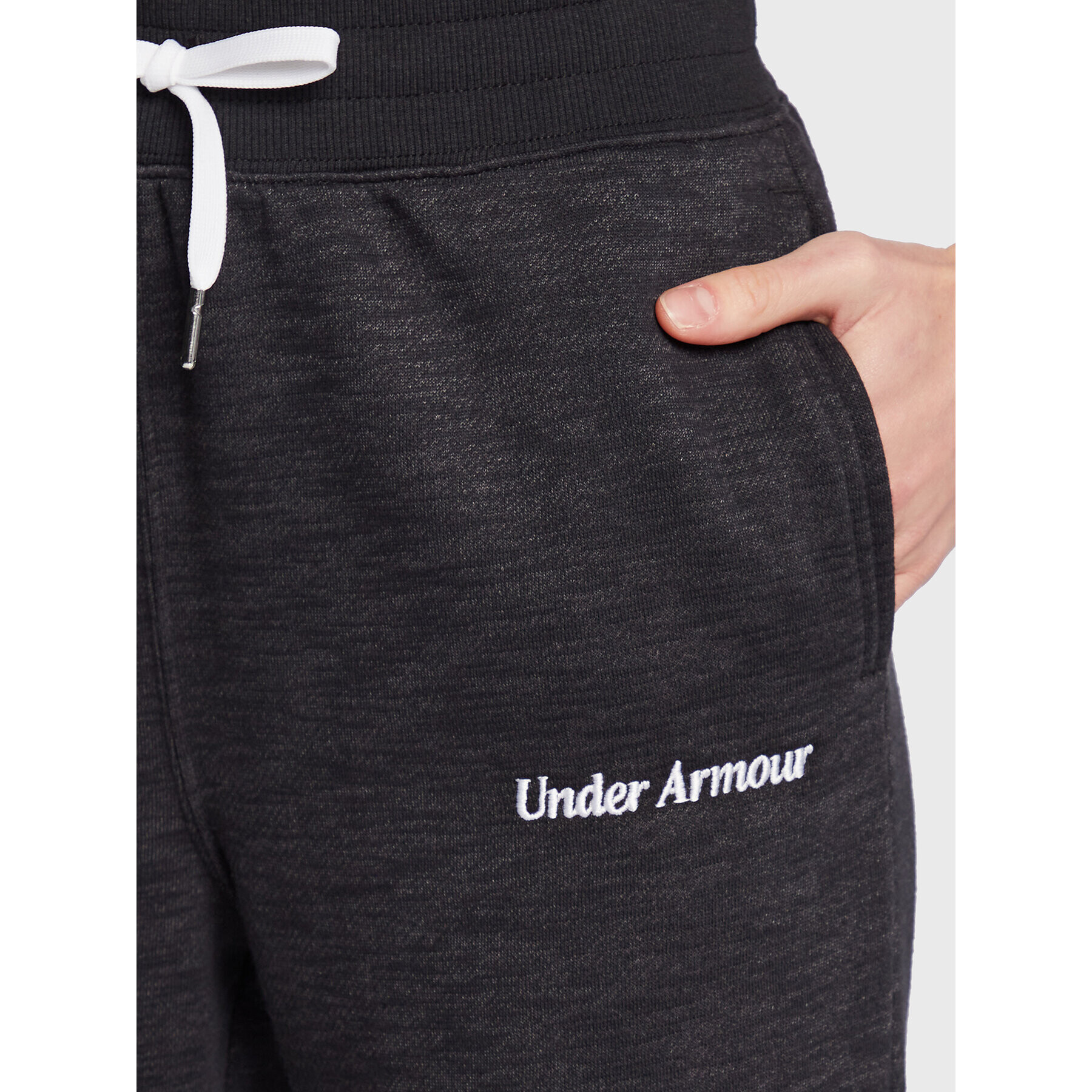 Under Armour Pantaloni trening Ua Essential Fleece Script 1374105 Negru Regular Fit - Pled.ro