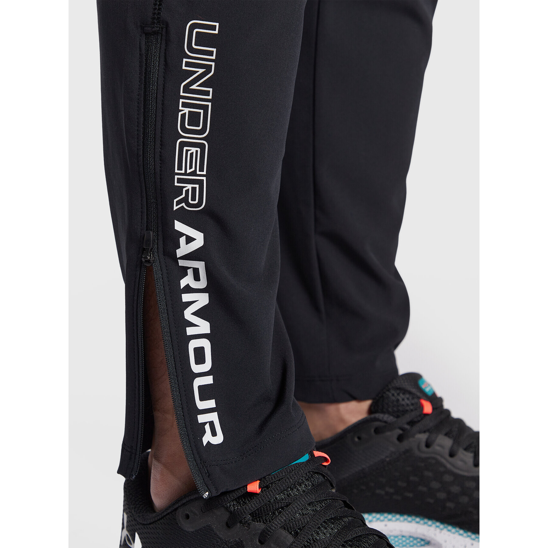 Under Armour Pantaloni trening Ua Storm 1365622 Negru Regular Fit - Pled.ro