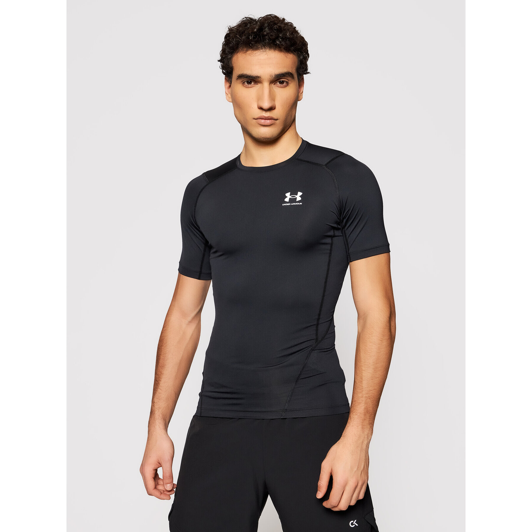 Under Armour Tricou tehnic Ua HeatGear 1361518 Negru Slim Fit - Pled.ro