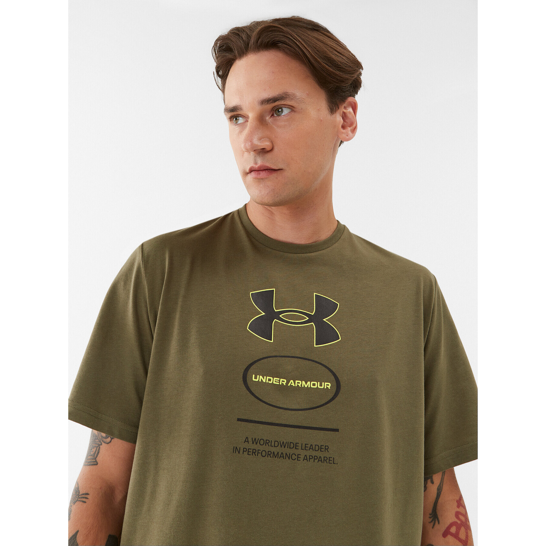 Under Armour Tricou Ua Core Novelty Graphic Ss 1380957 Kaki Loose Fit - Pled.ro