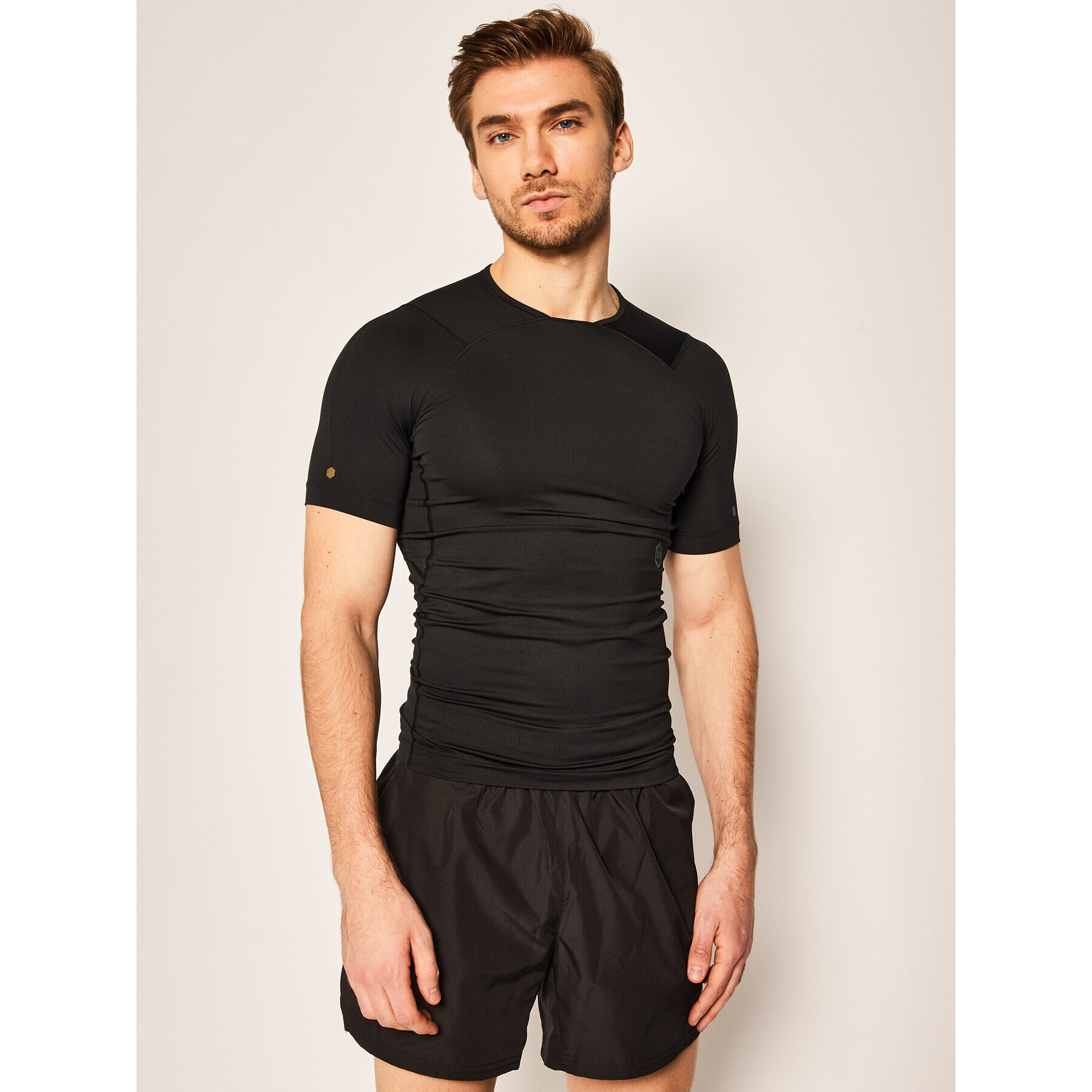 Under Armour Tricou UA Rush 1327644 Negru Slim Fit - Pled.ro