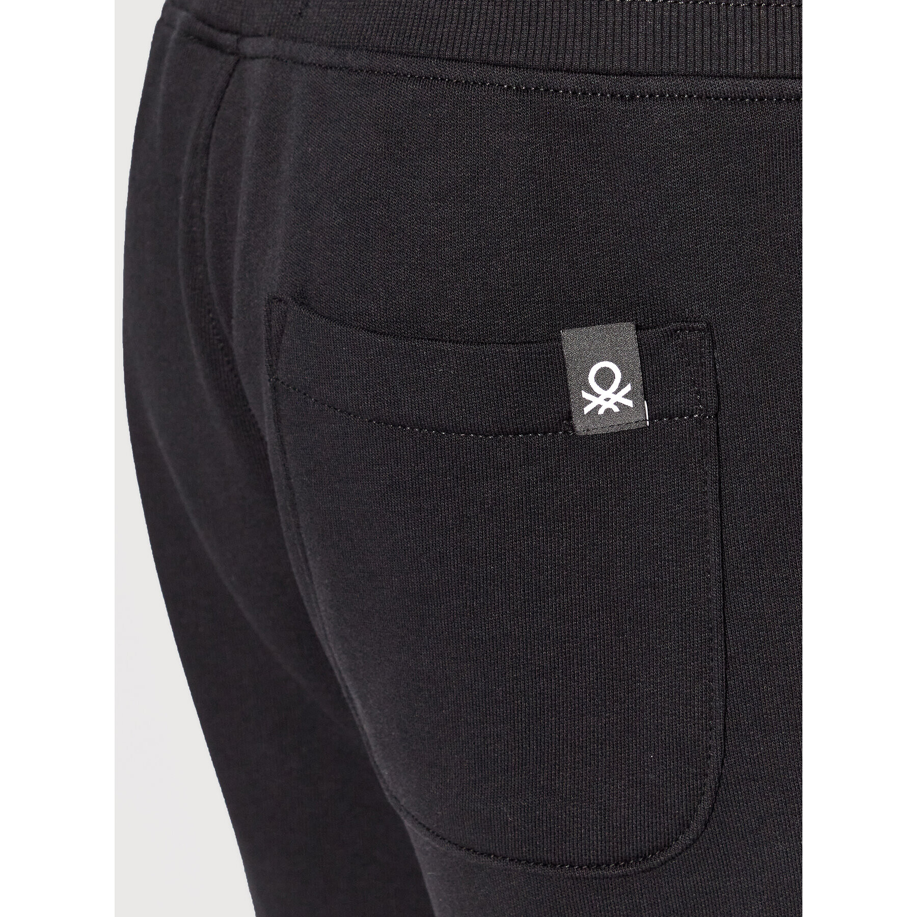 United Colors Of Benetton Pantaloni scurți sport 3J68U900C Negru Regular Fit - Pled.ro