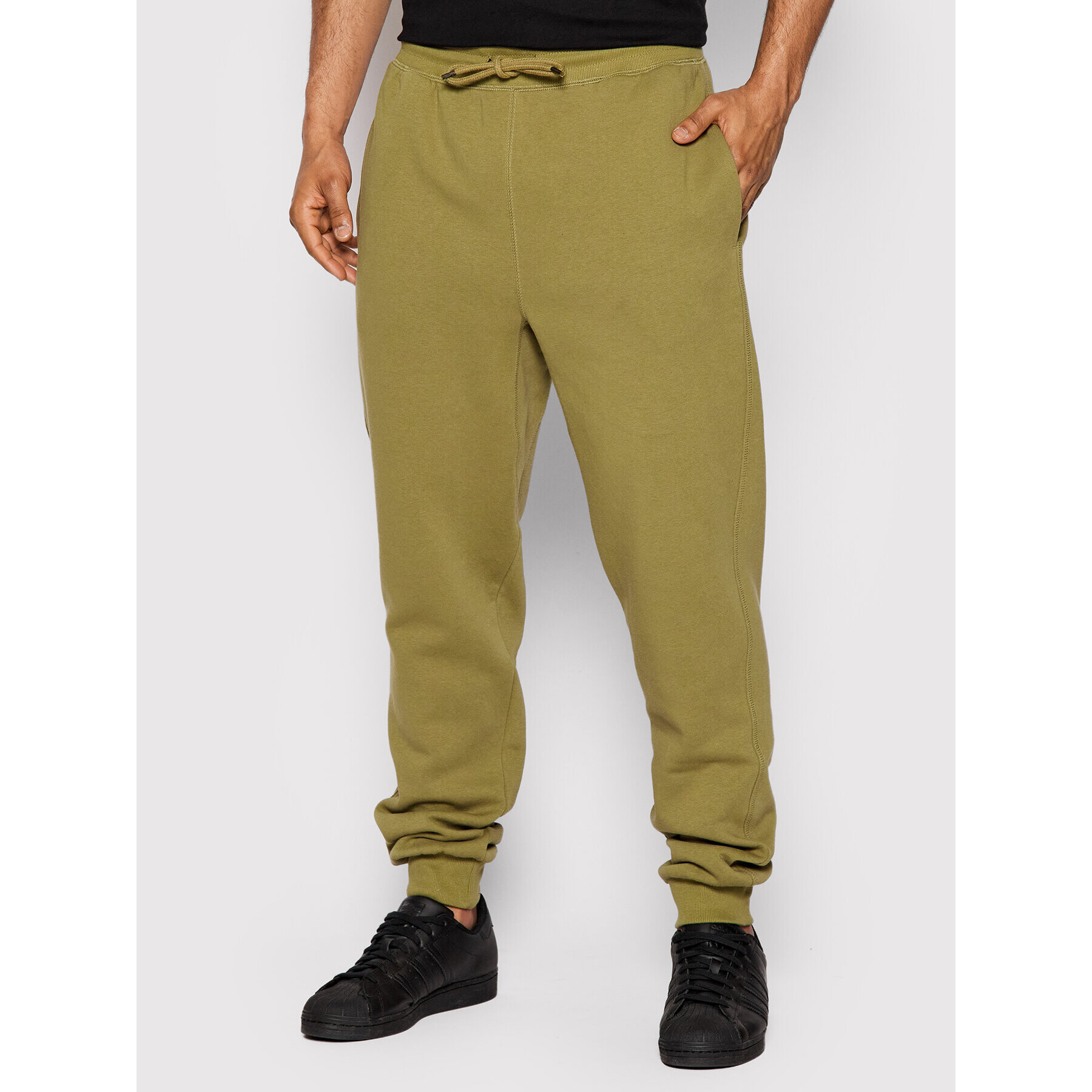 Urban Classics Pantaloni trening Basic TB1582 Verde Regular Fit - Pled.ro