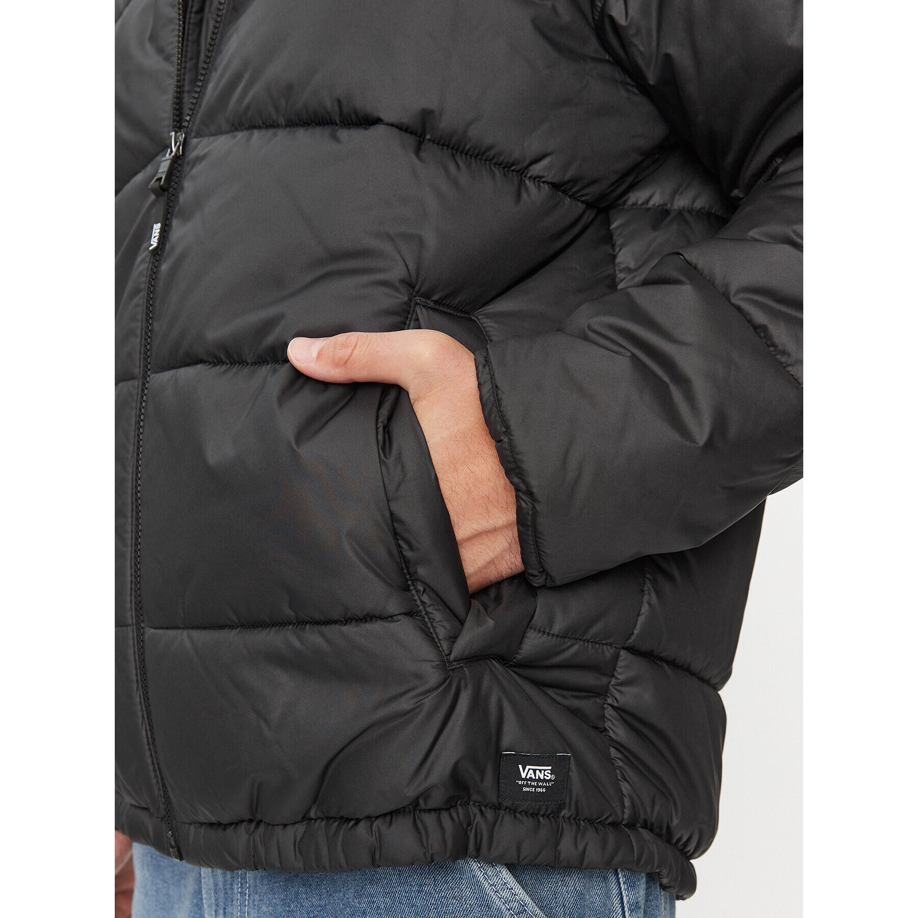 Vans Geacă din puf Norris Mte 1 Puffer Jacket VN0008GB Negru Regular Fit - Pled.ro