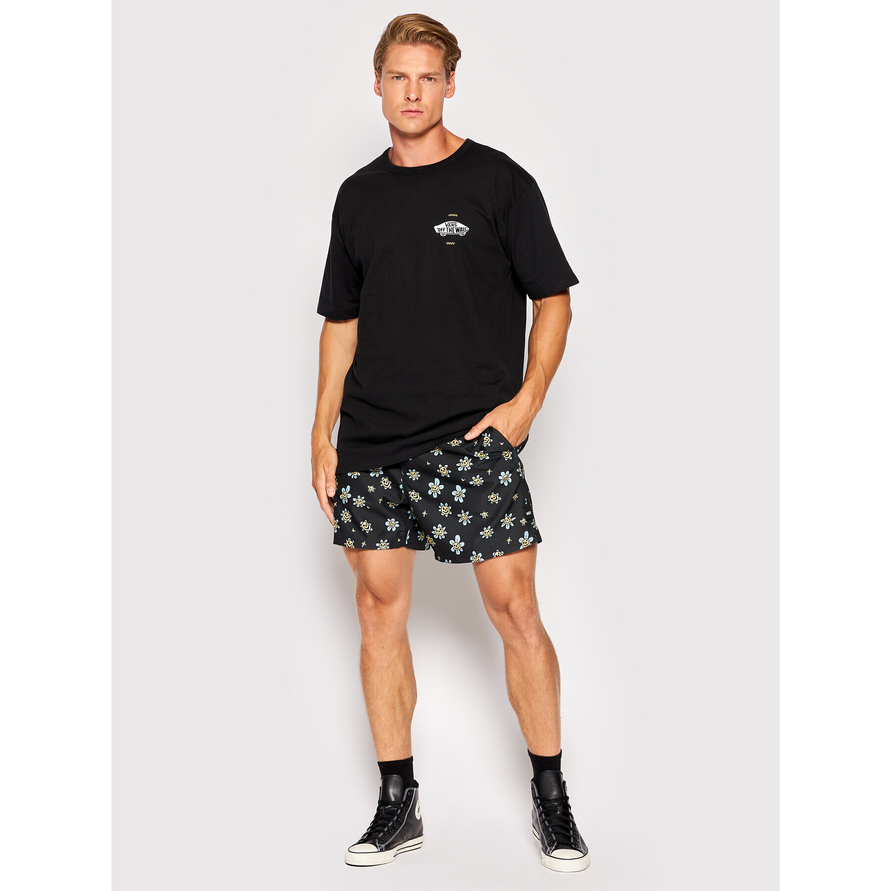 Vans Pantaloni scurți pentru înot Mixed Volley VN0A3W4K Negru Regular Fit - Pled.ro