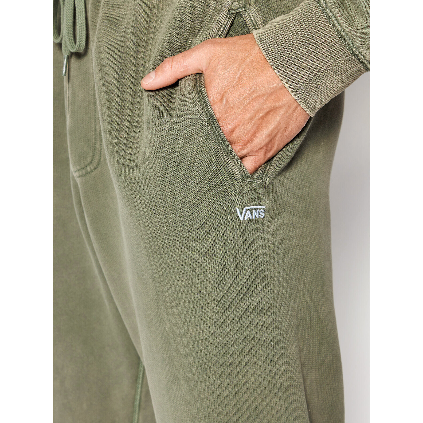 Vans Pantaloni trening ComfyCush Wash VN0A7YCE Verde Relaxed Fit - Pled.ro