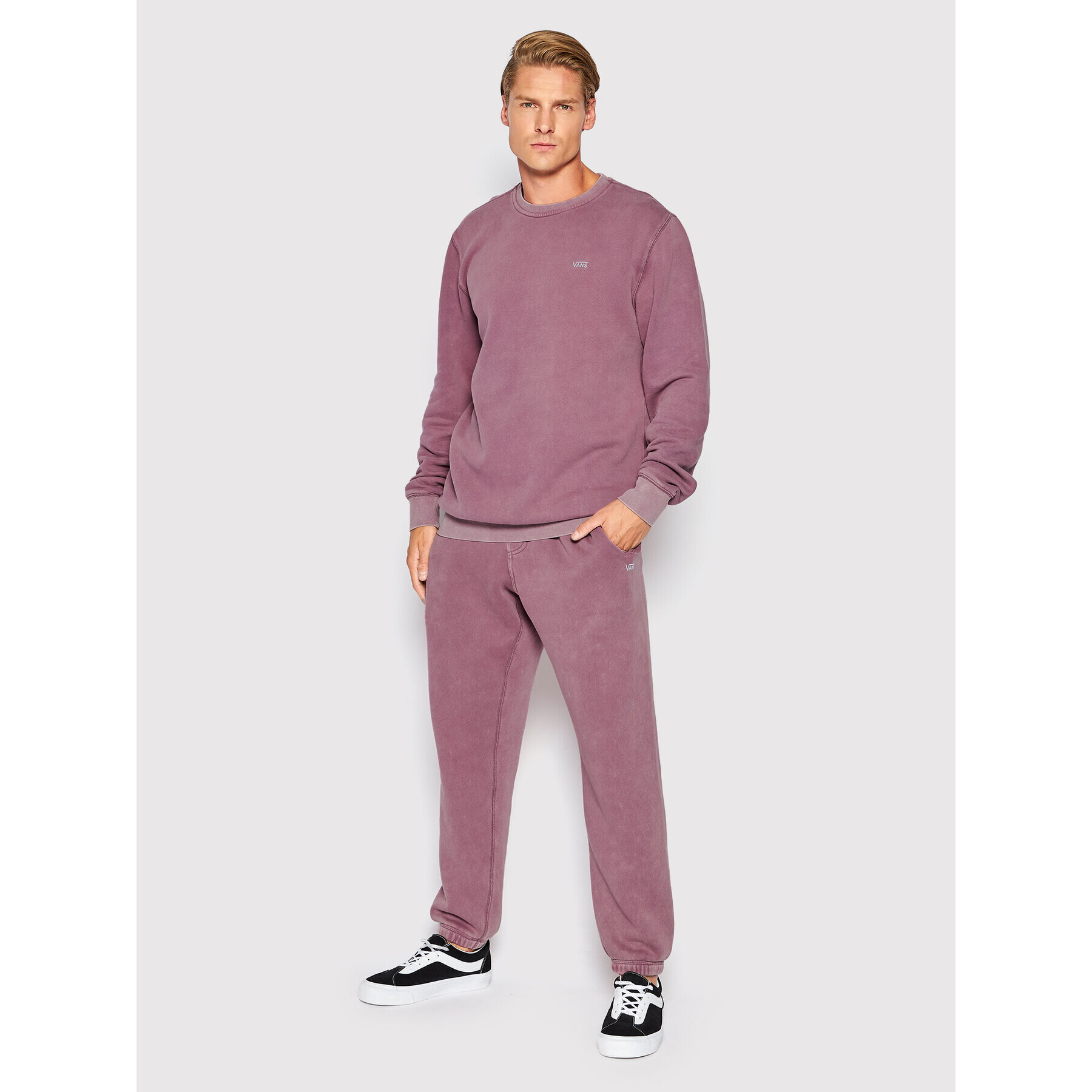 Vans Pantaloni trening ComfyCush Wash VN0A7YCE Violet Relaxed Fit - Pled.ro