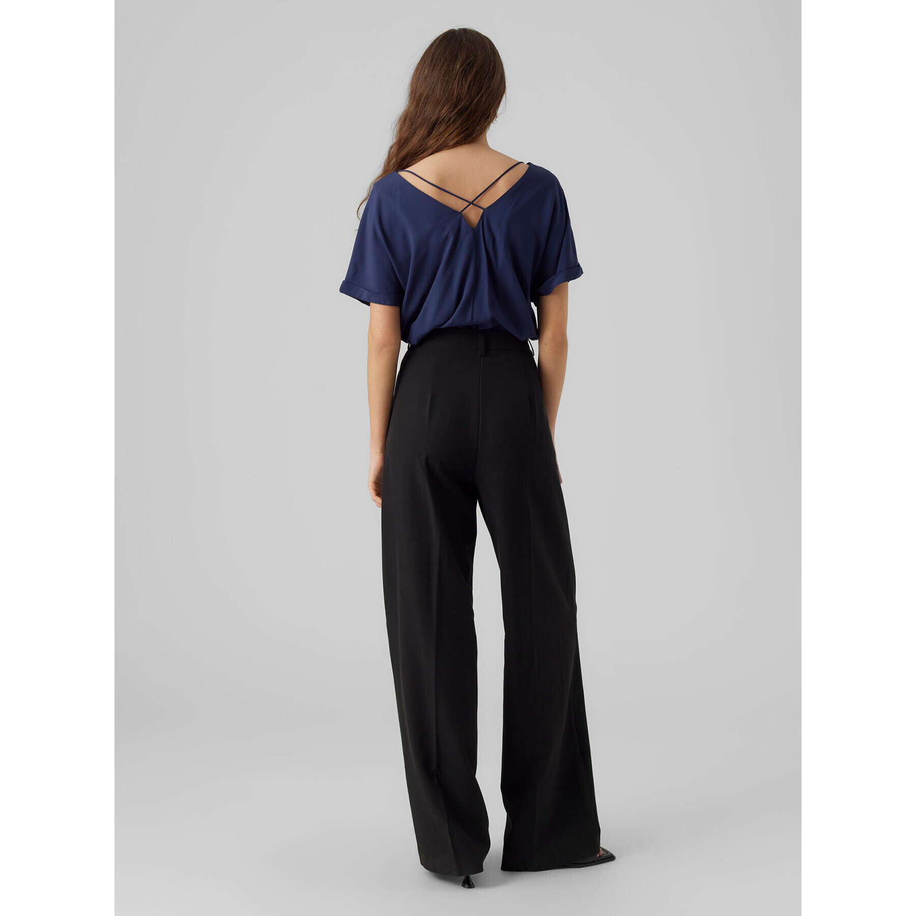 Vero Moda Bluză Flia 10288373 Bleumarin Wide Fit - Pled.ro