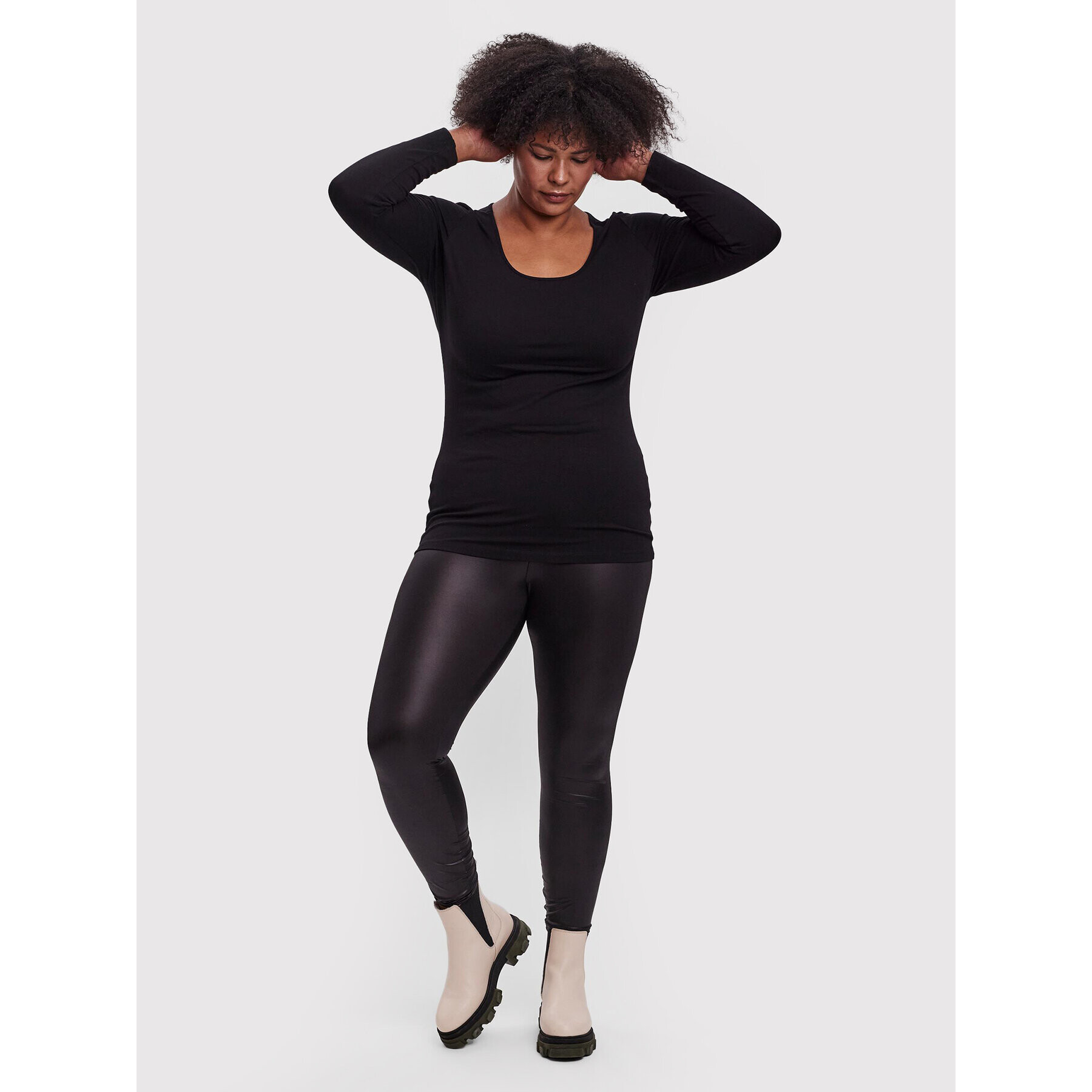 Vero Moda Curve Bluză Paxi 10251959 Negru Tight Fit - Pled.ro