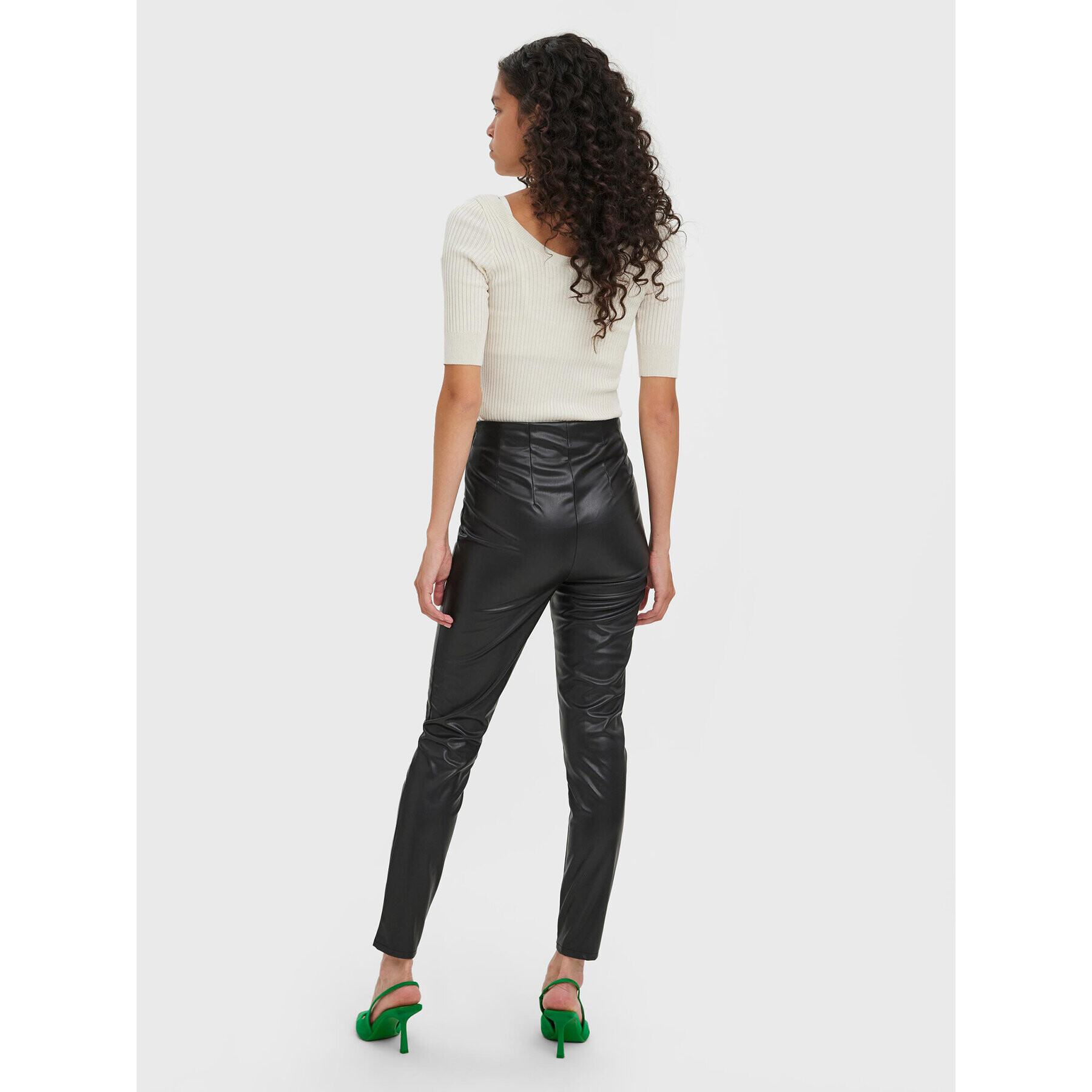 Vero Moda Pantaloni din imitație de piele Lana 10269992 Negru Slim Fit - Pled.ro