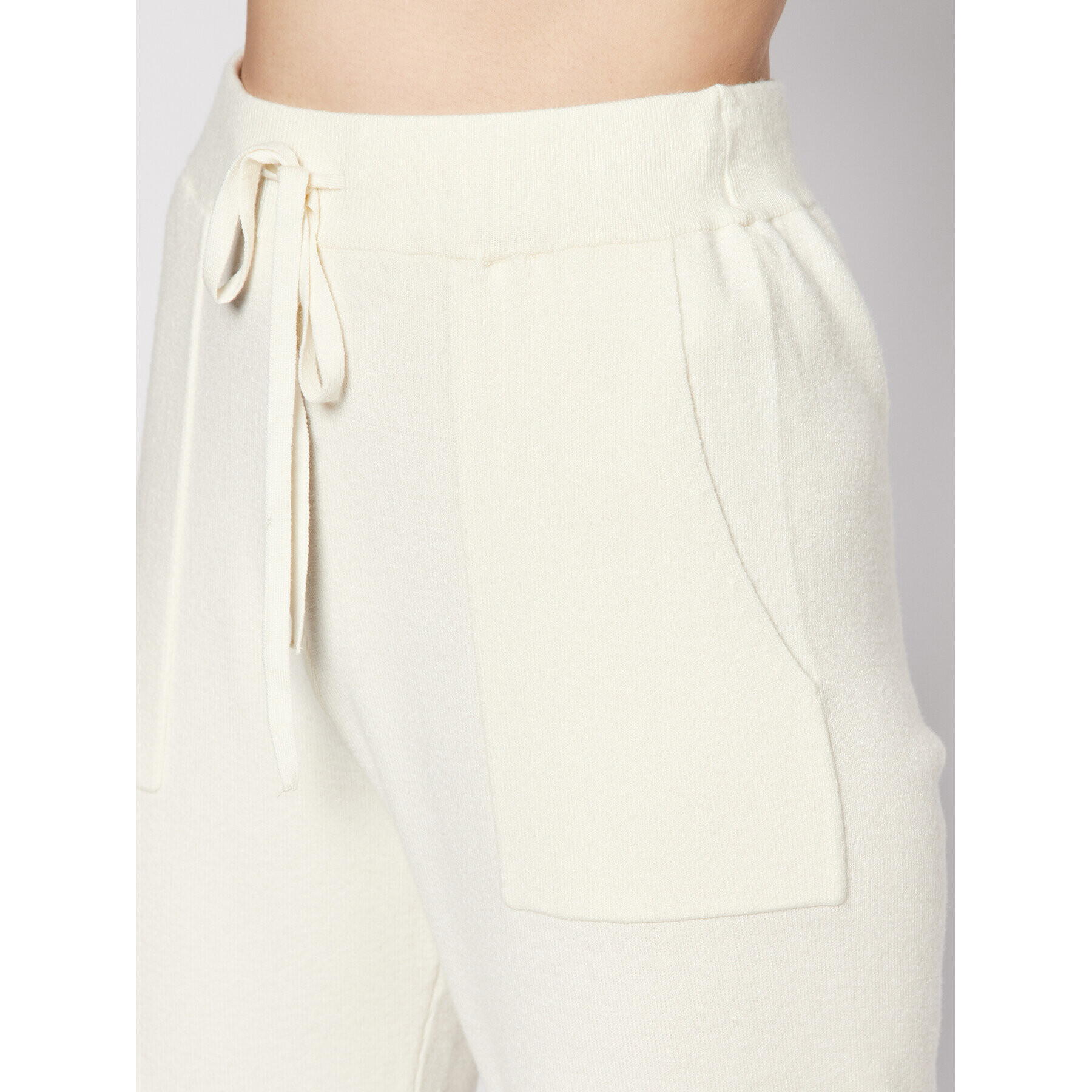 Vero Moda Pantaloni tricotați Nancy 10260593 Écru Regular Fit - Pled.ro