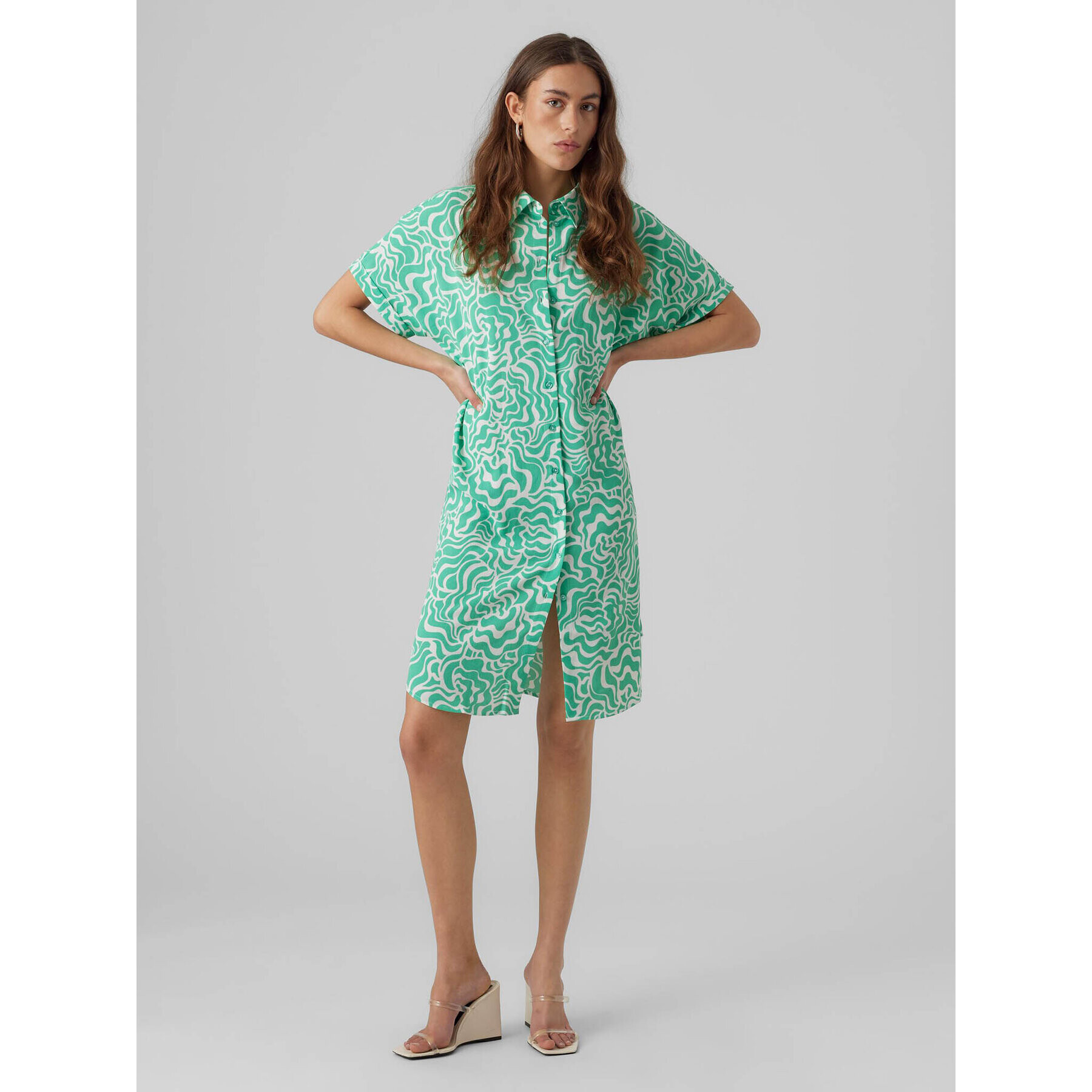 Vero Moda Rochie tip cămașă Frida 10288283 Verde Loose Fit - Pled.ro