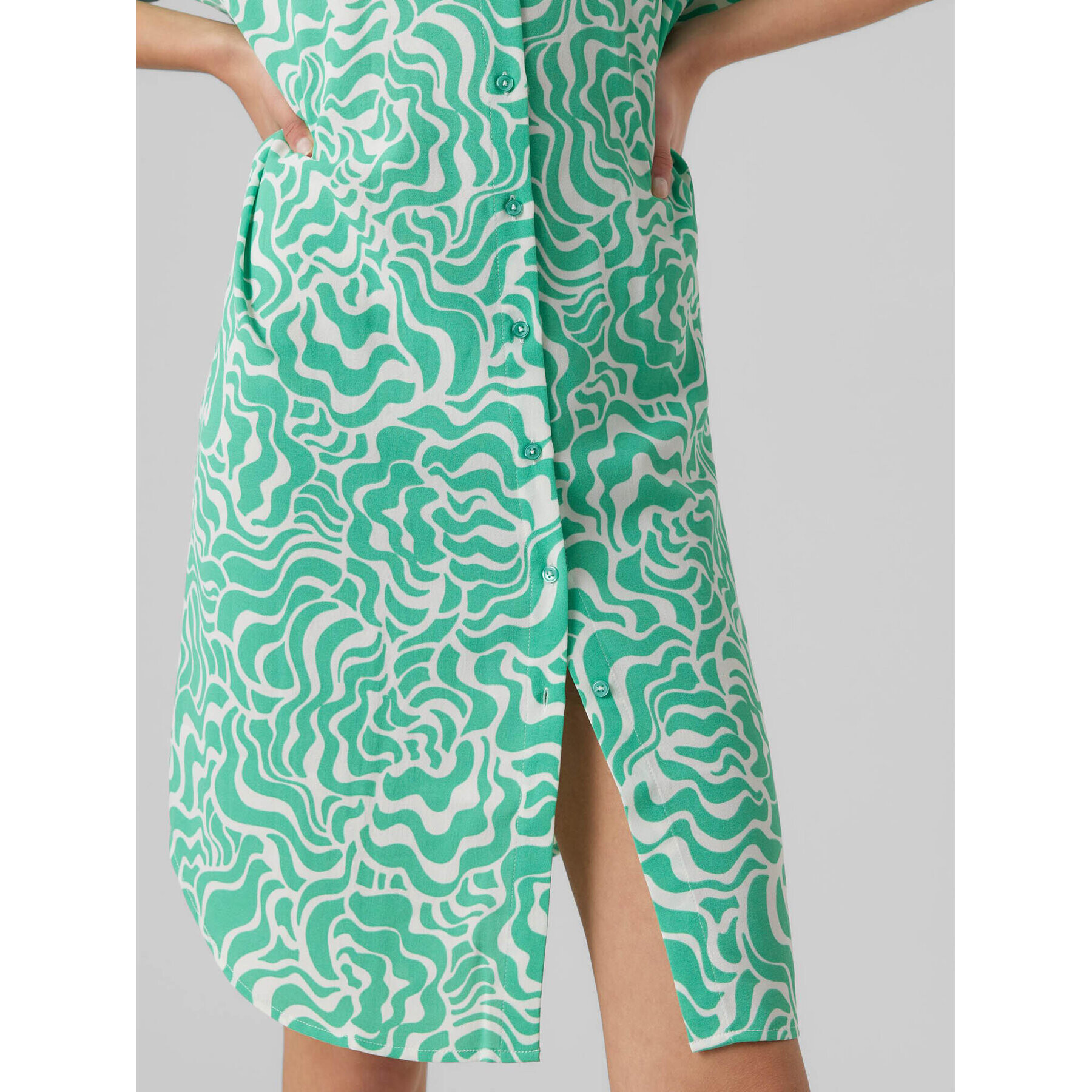 Vero Moda Rochie tip cămașă Frida 10288283 Verde Loose Fit - Pled.ro