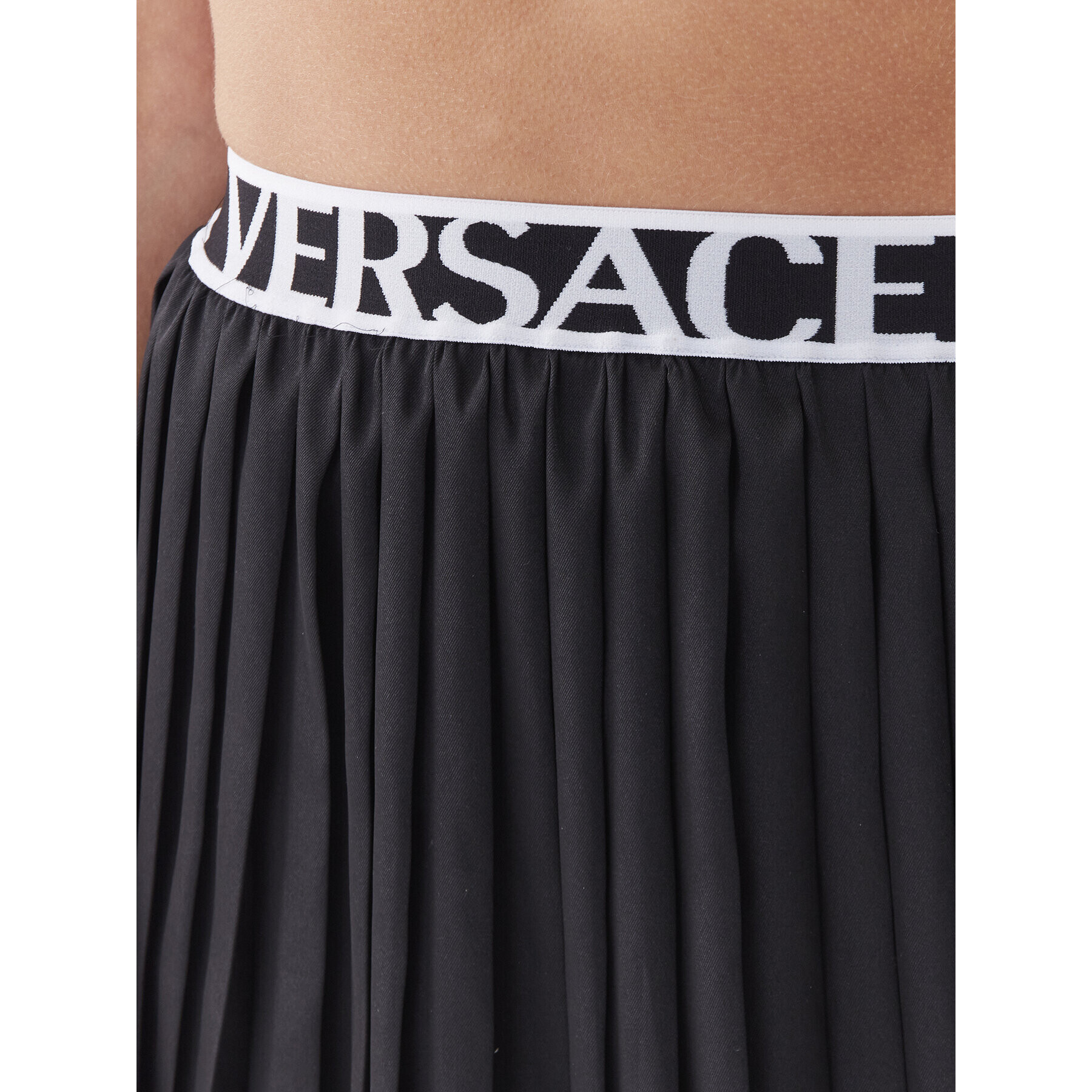 Versace Jeans Couture Fustă plisată 74HAE820 Negru Regular Fit - Pled.ro