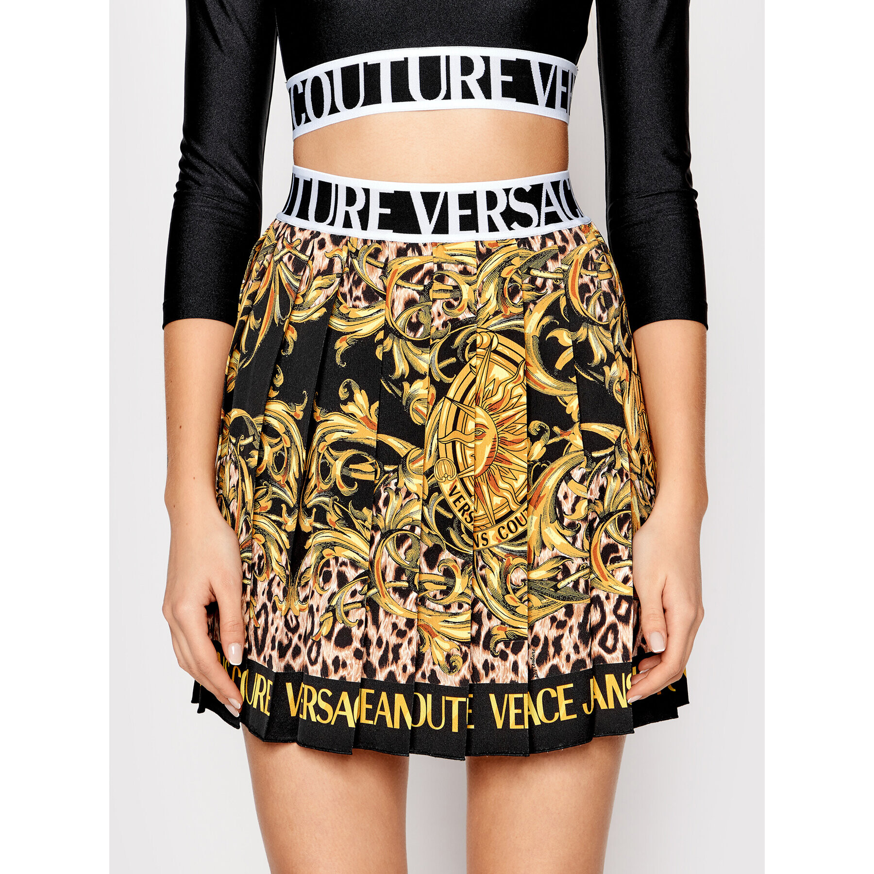 Versace Jeans Couture Fustă plisată Garland Sun 72HAE812 Negru Regular Fit - Pled.ro