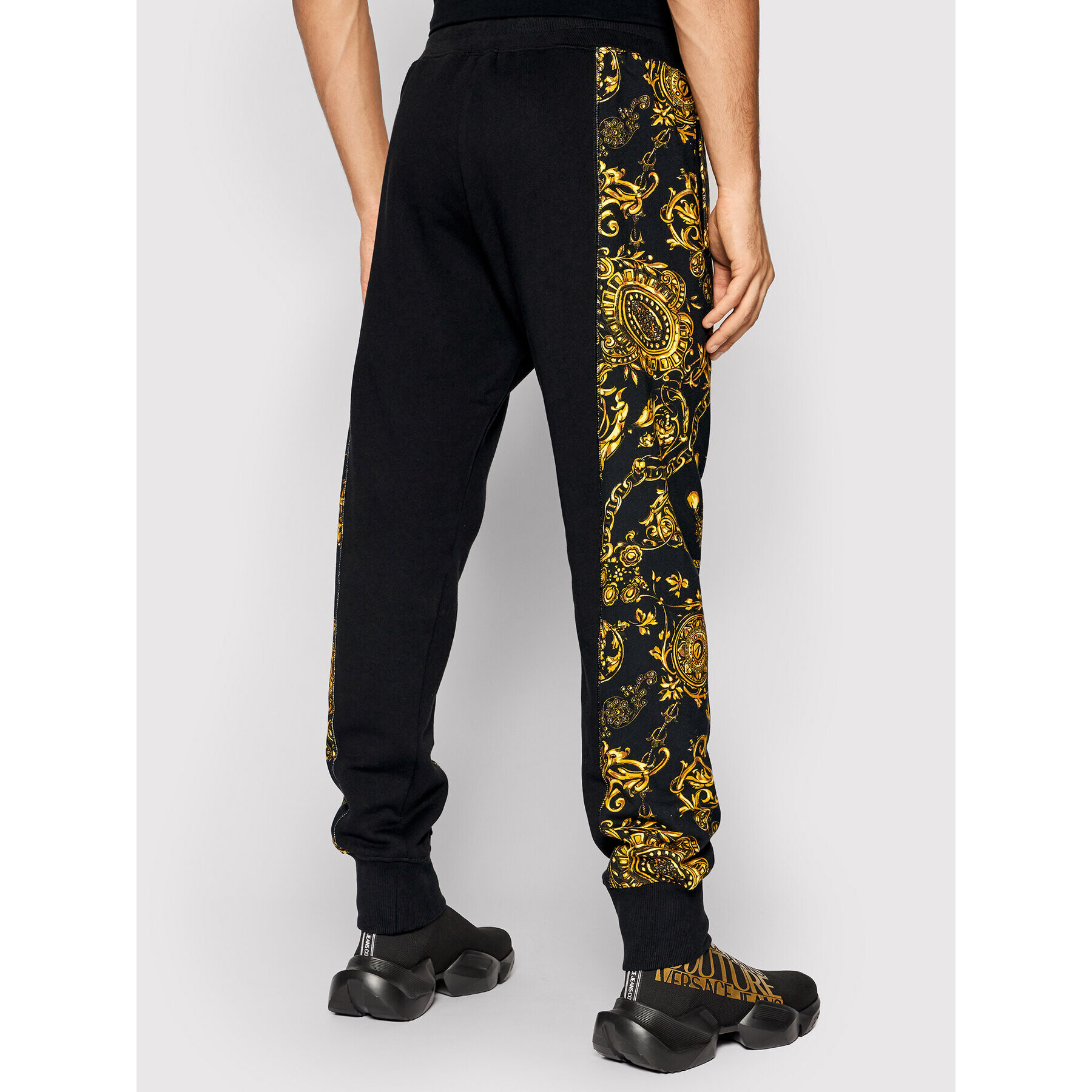 Versace Jeans Couture Pantaloni trening Contr Print Bjoux Baroque 71GAA3C0 Negru Regular Fit - Pled.ro