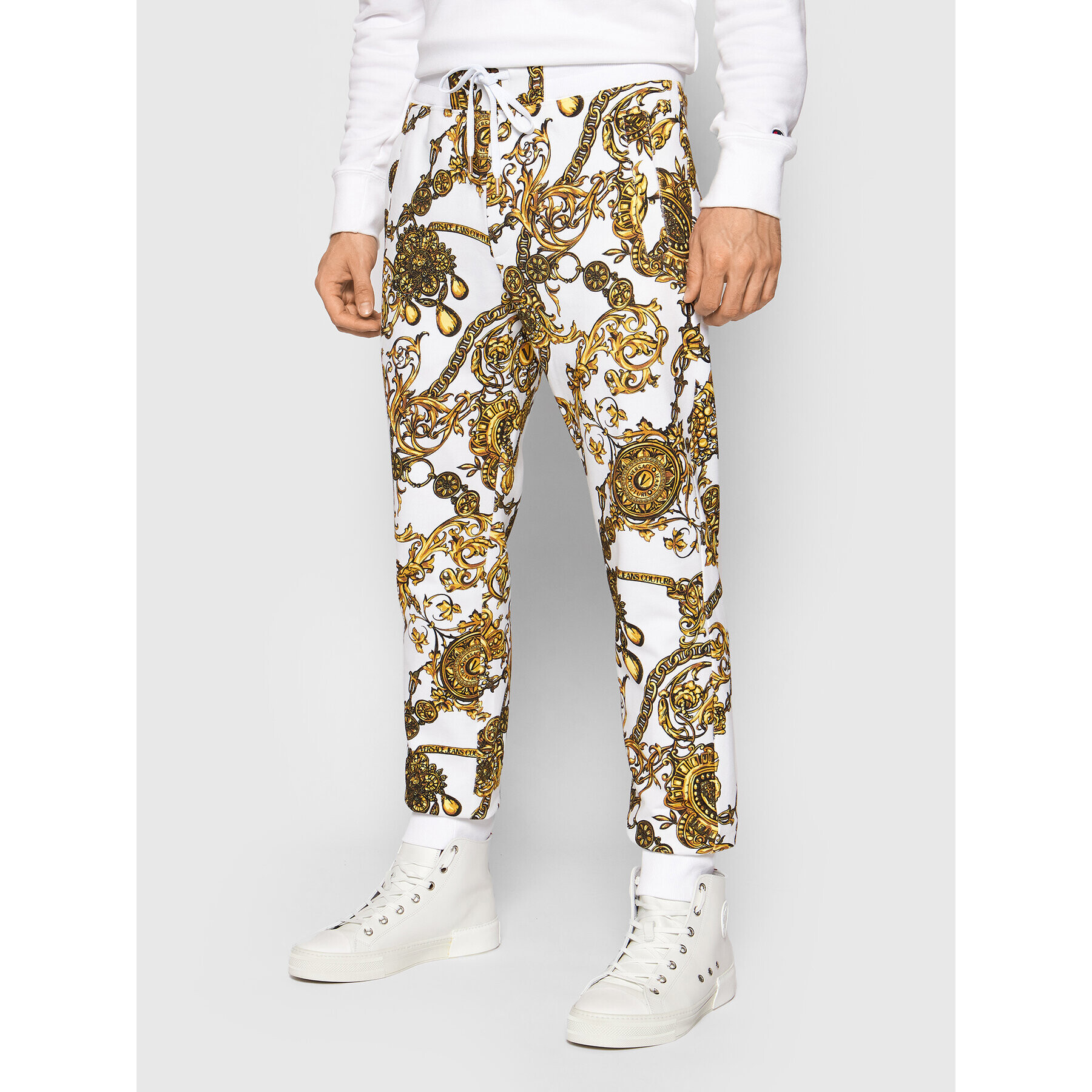 Versace Jeans Couture Pantaloni trening Print Bijoux Baroque 71GAA3B0 Alb Regular Fit - Pled.ro