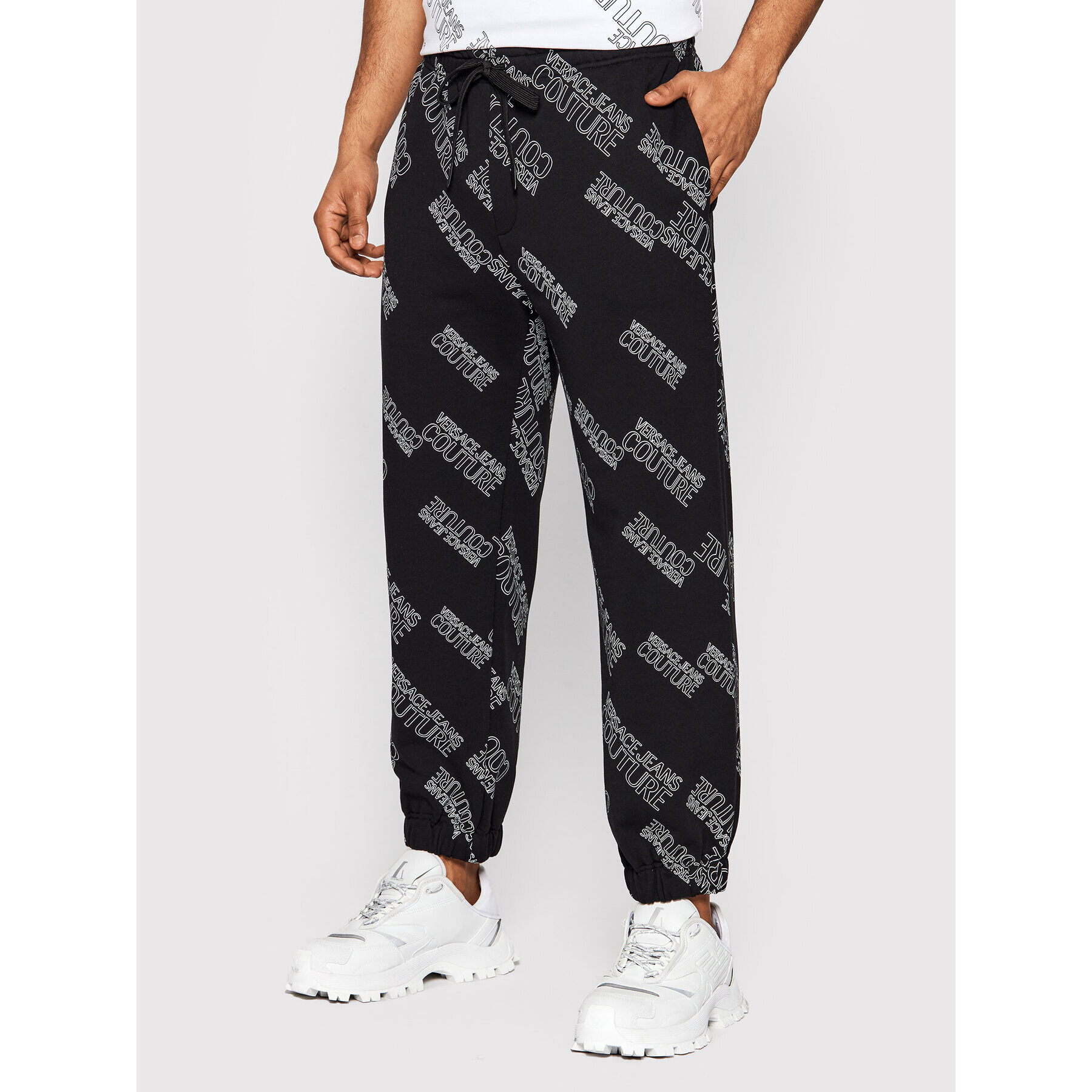 Versace Jeans Couture Pantaloni trening Print Logo 72GAA316 Negru Regular Fit - Pled.ro