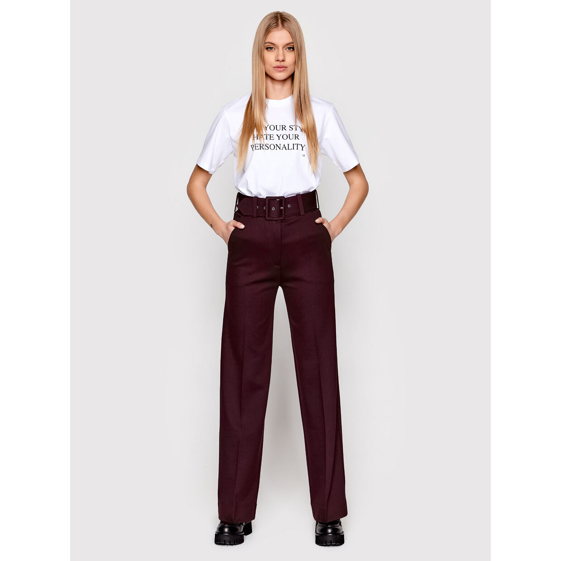 Victoria Victoria Beckham Pantaloni din material 1122JTR003286A Vișiniu Regular Fit - Pled.ro