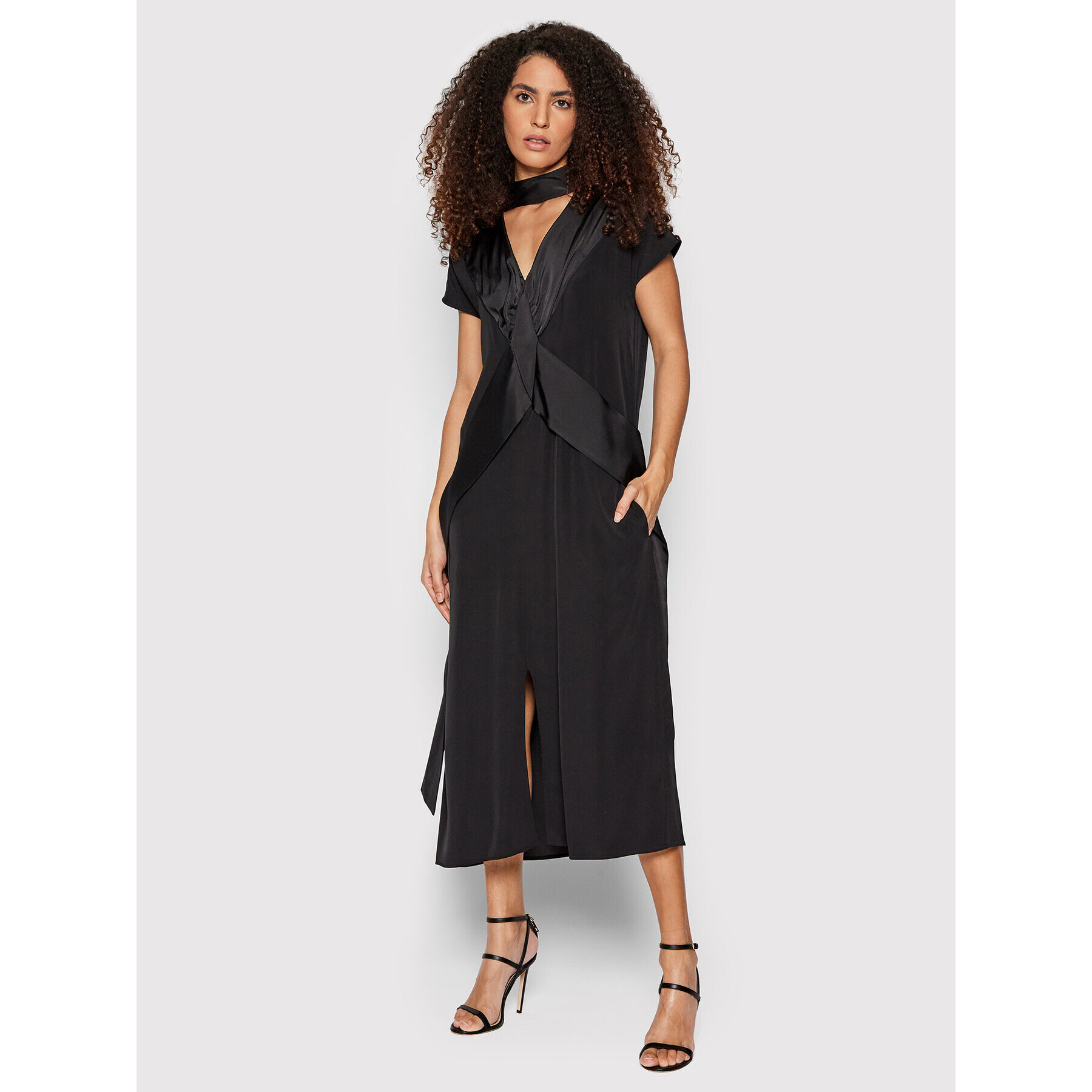 Victoria Victoria Beckham Rochie cocktail Satin Crepe 2320WDR001424A Negru Regular Fit - Pled.ro