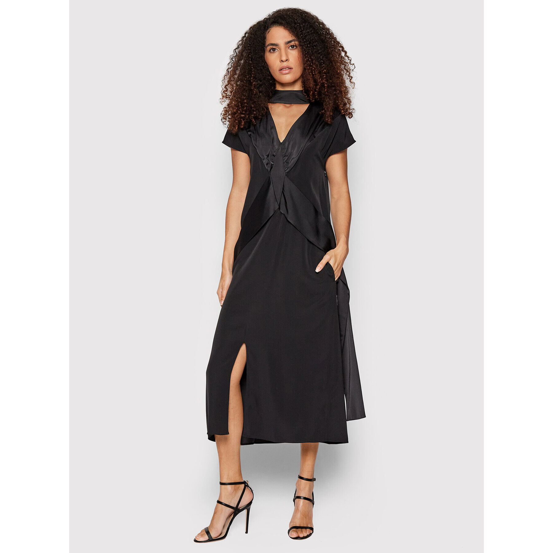 Victoria Victoria Beckham Rochie cocktail Satin Crepe 2320WDR001424A Negru Regular Fit - Pled.ro