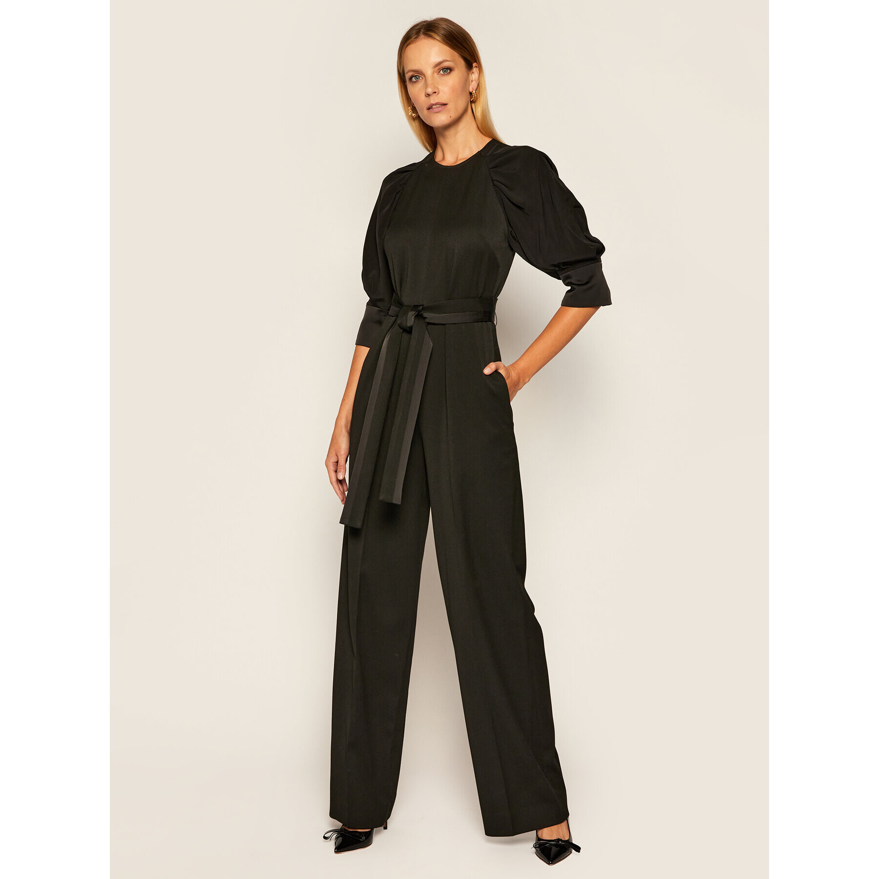 Victoria Victoria Beckham Salopetă 2320WJS001705A Negru Regular Fit - Pled.ro