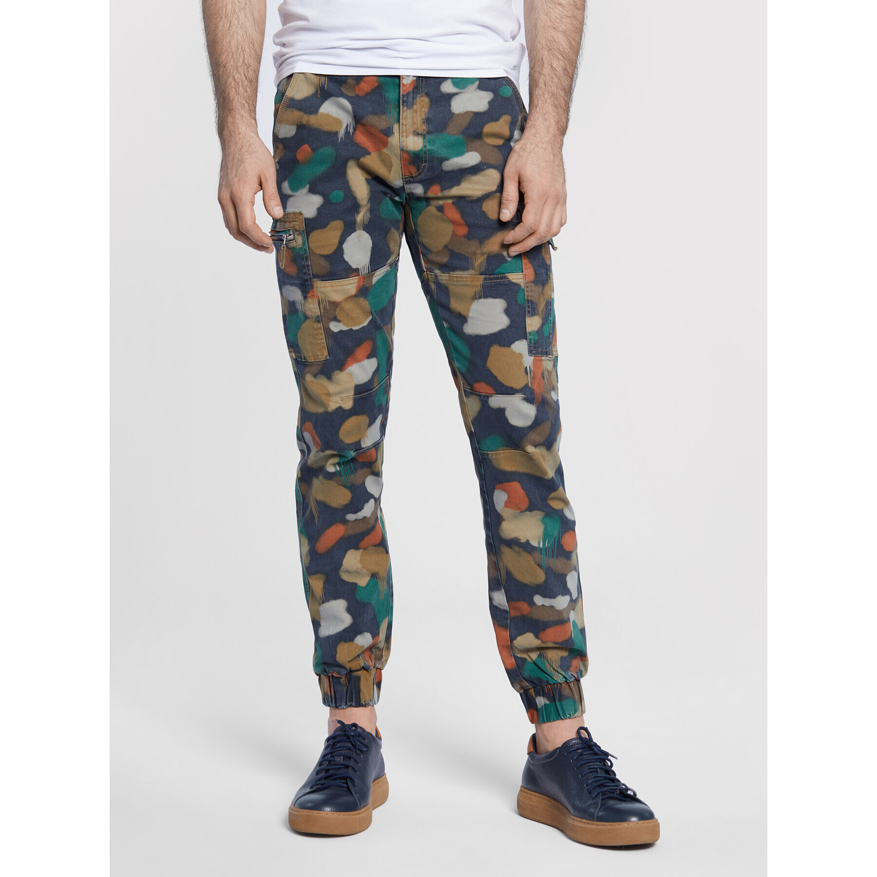 Vistula Joggers Amir XA1235 Maro Regular Fit - Pled.ro