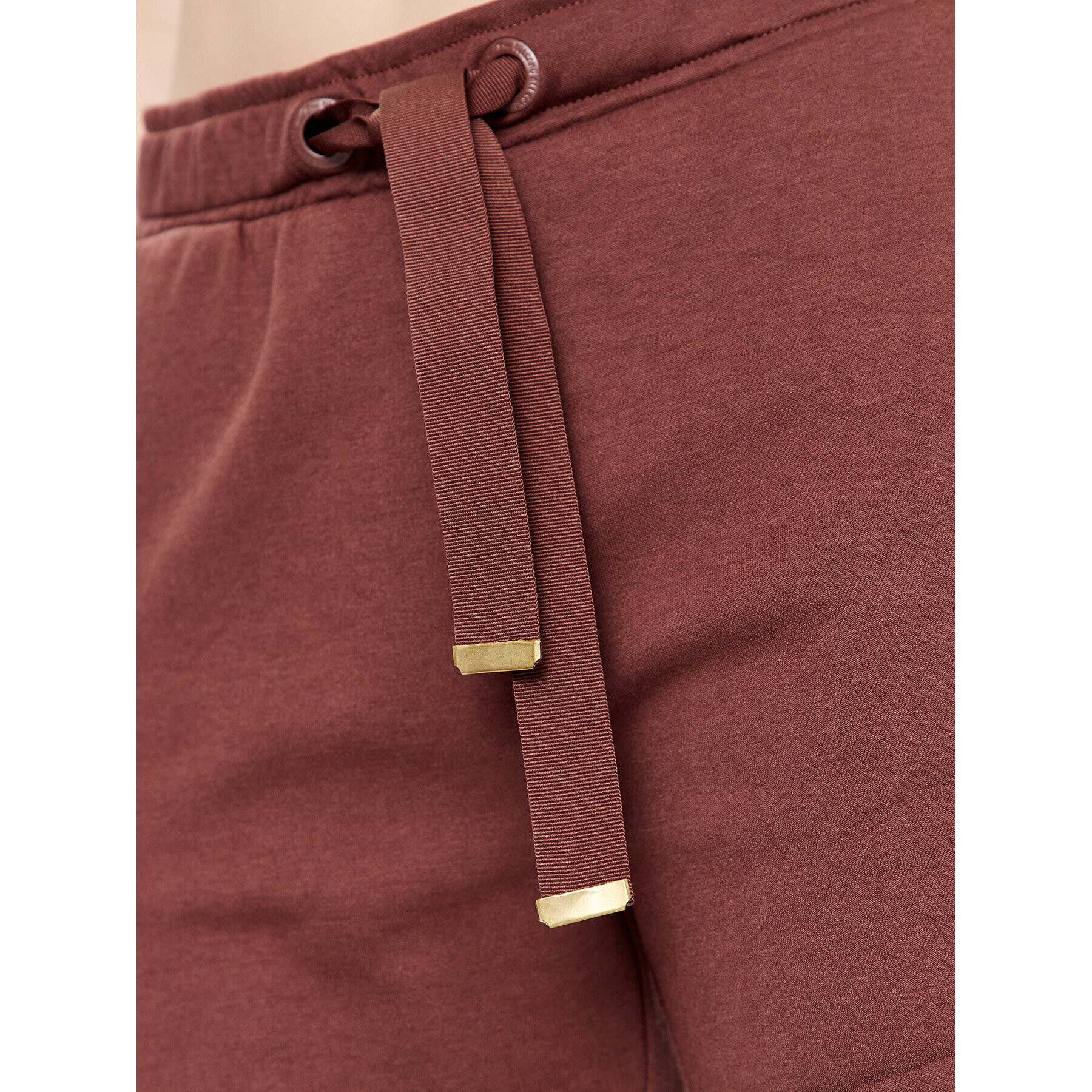 Volcano Pantaloni scurți sport N-Regan L44261-S23 Maro Regular Fit - Pled.ro