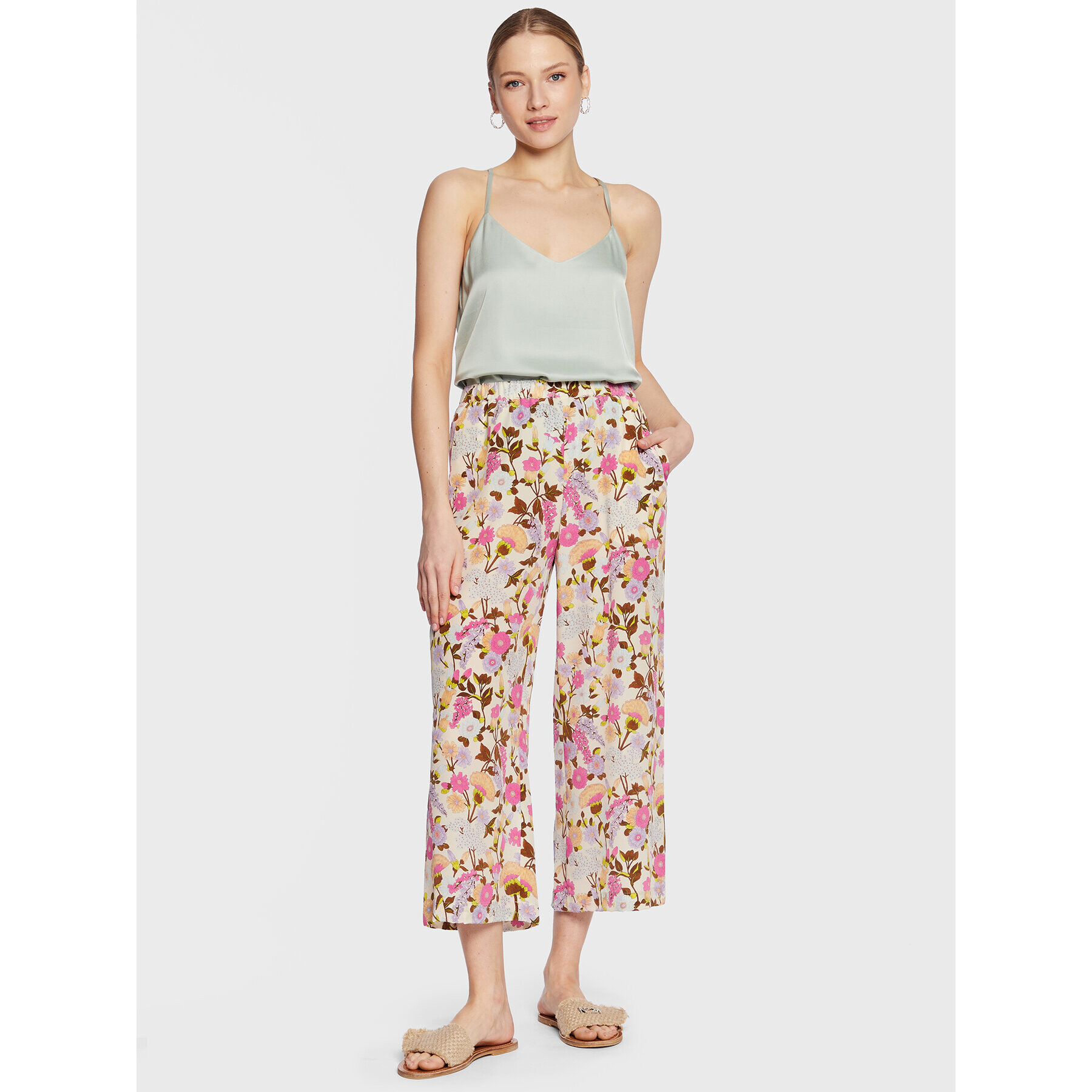 Weekend Max Mara Pantaloni din material Karman 23513109 Bej Regular Fit - Pled.ro